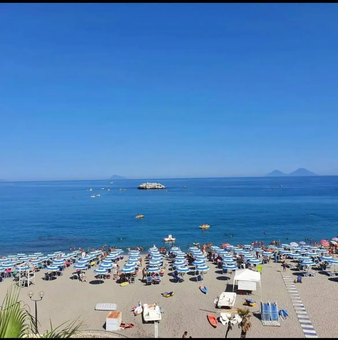 Apartment - single occupancy in Attico una finestra sulle Isole Eolie Apartment - single occupancy in Attico una finestra sulle Isole Eolie
