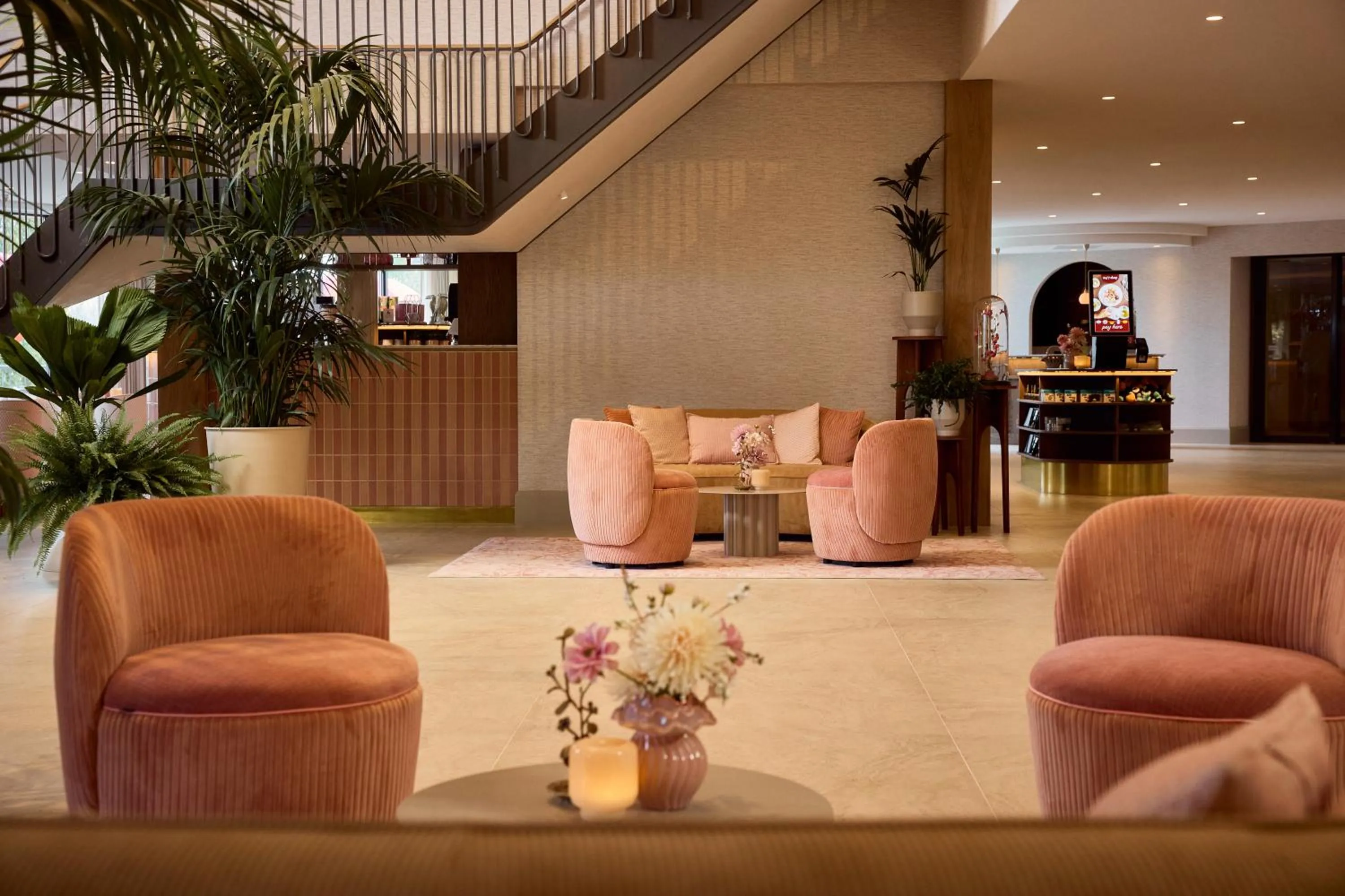 Lobby or reception in Van der Valk Hotel Volendam - Recently renovated