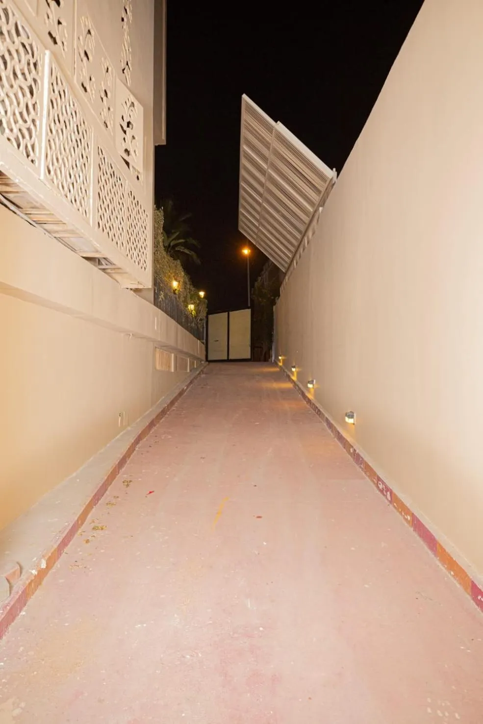 Parking in The Villa 604 Powered by look