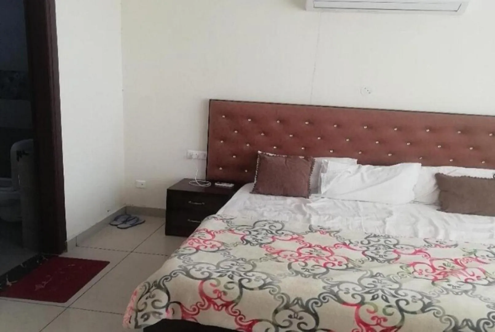 Property building, Bed in Hotel Paradise, Patiala