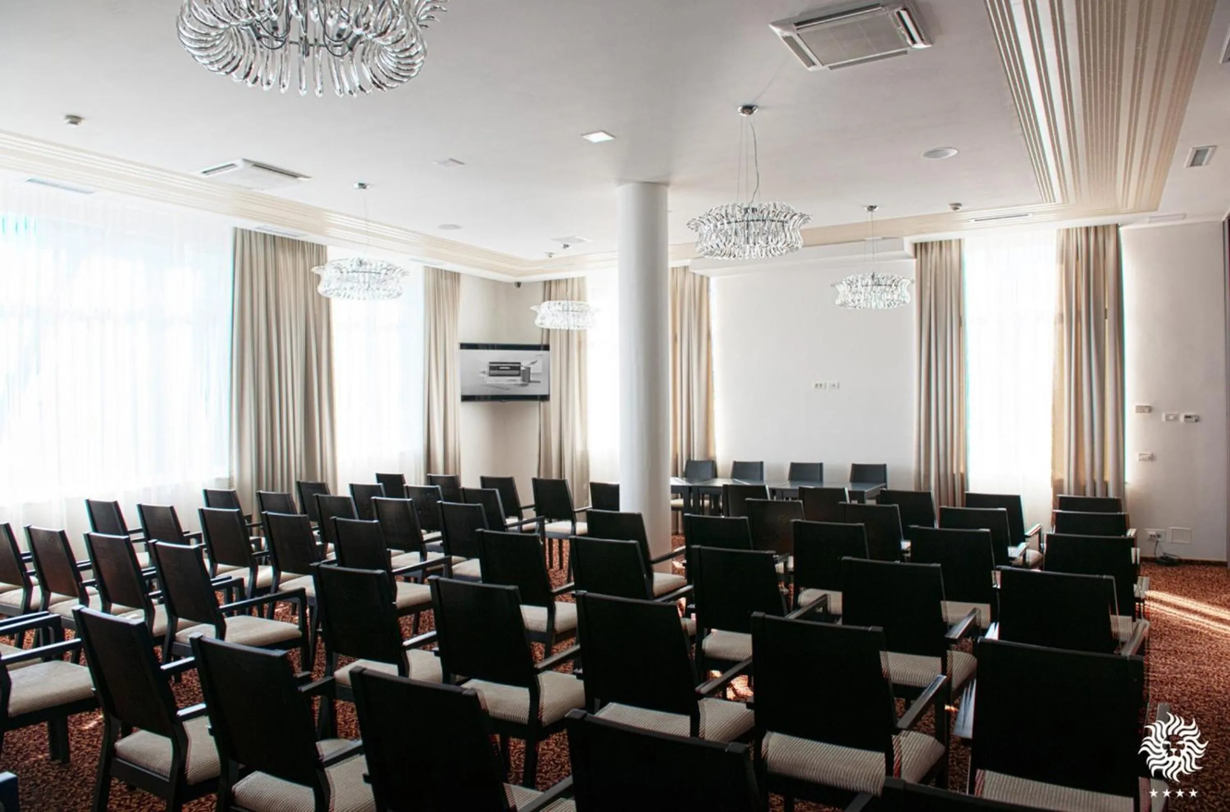 Business facilities in Hotel Leon & Spa