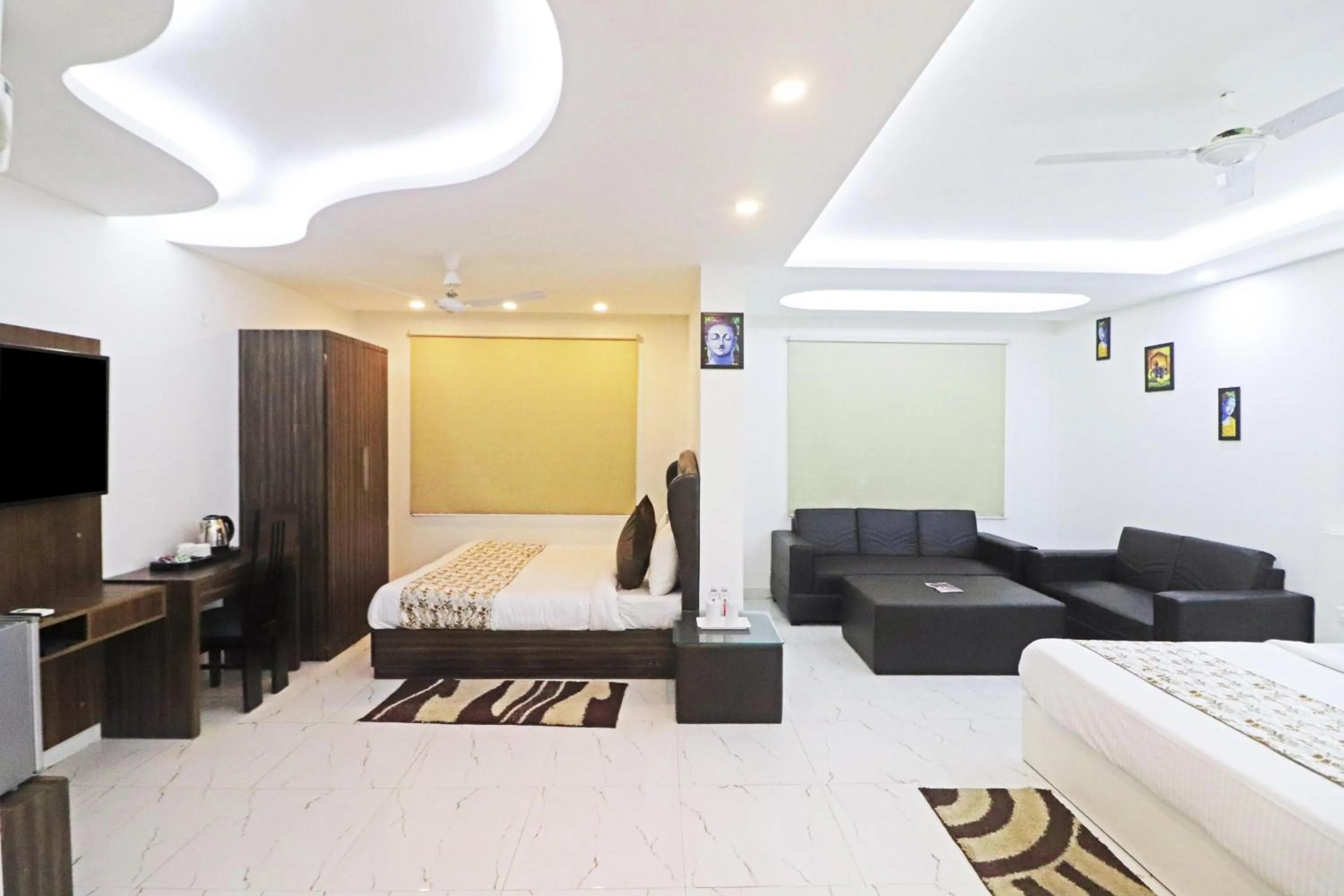 Bedroom, Bed in Hotel Mayda Prime Near Delhi Airport