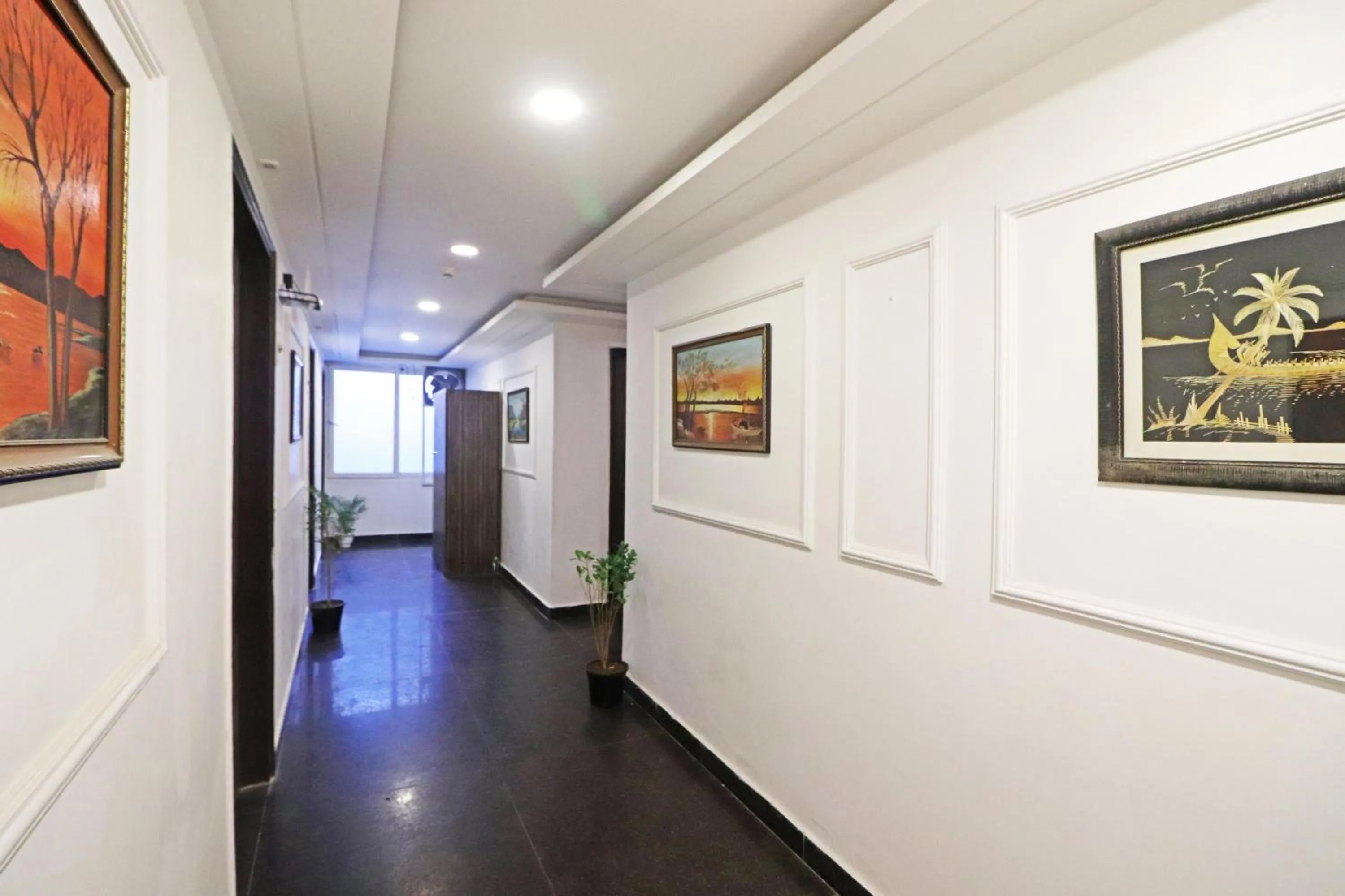 Quiet street view in Hotel Mayda Prime Near Delhi Airport