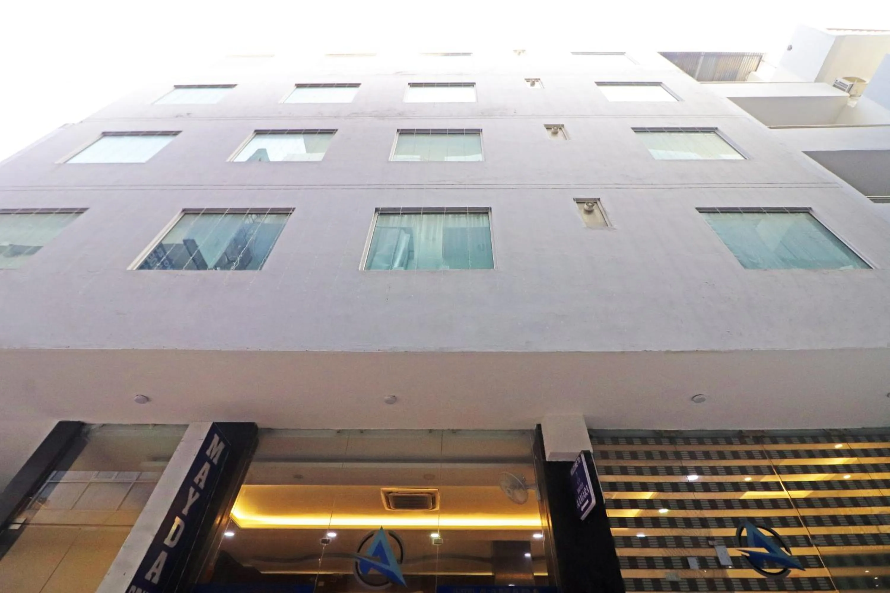 Property building in Hotel Mayda Prime Near Delhi Airport