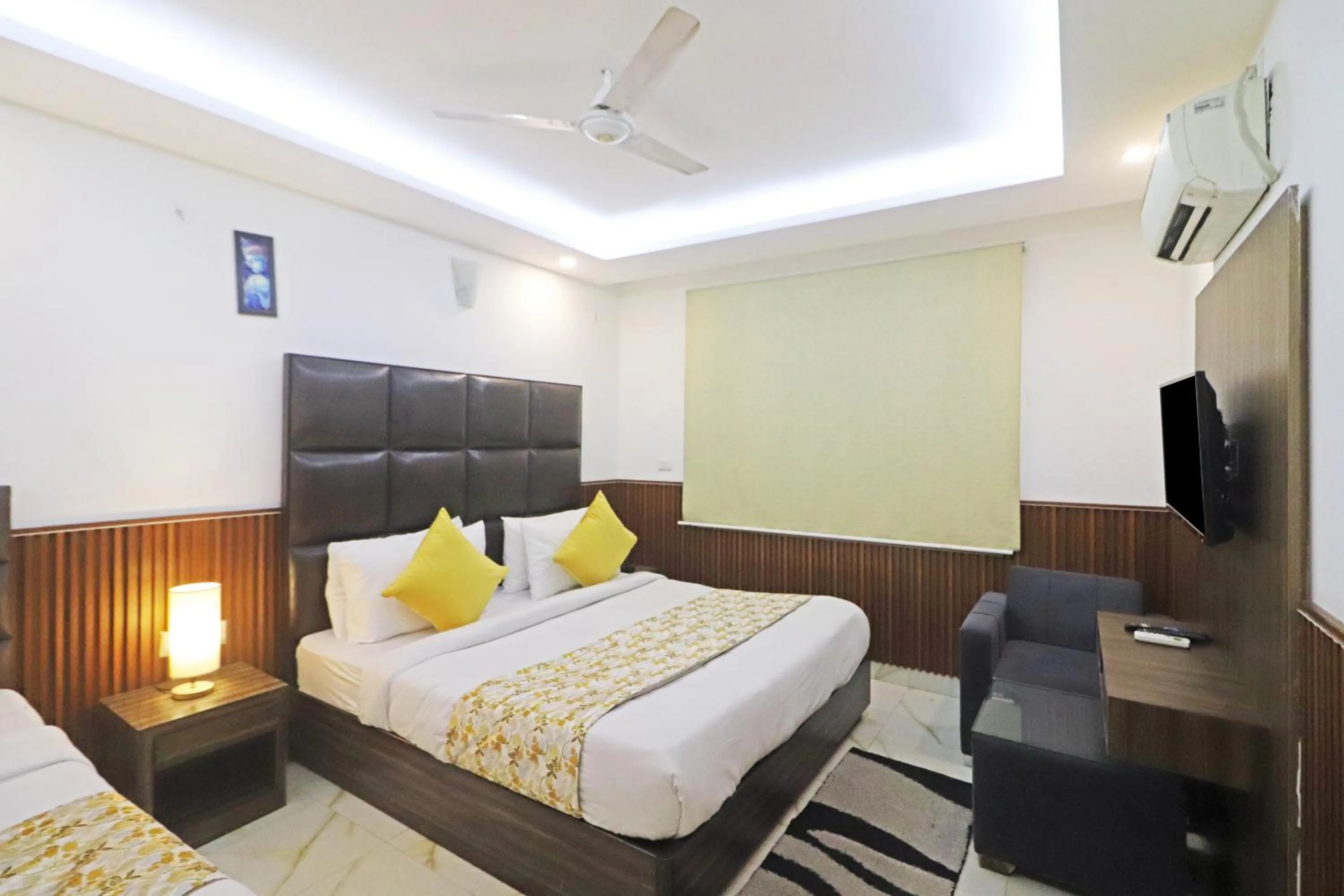 Family, Bed in Hotel Mayda Prime Near Delhi Airport