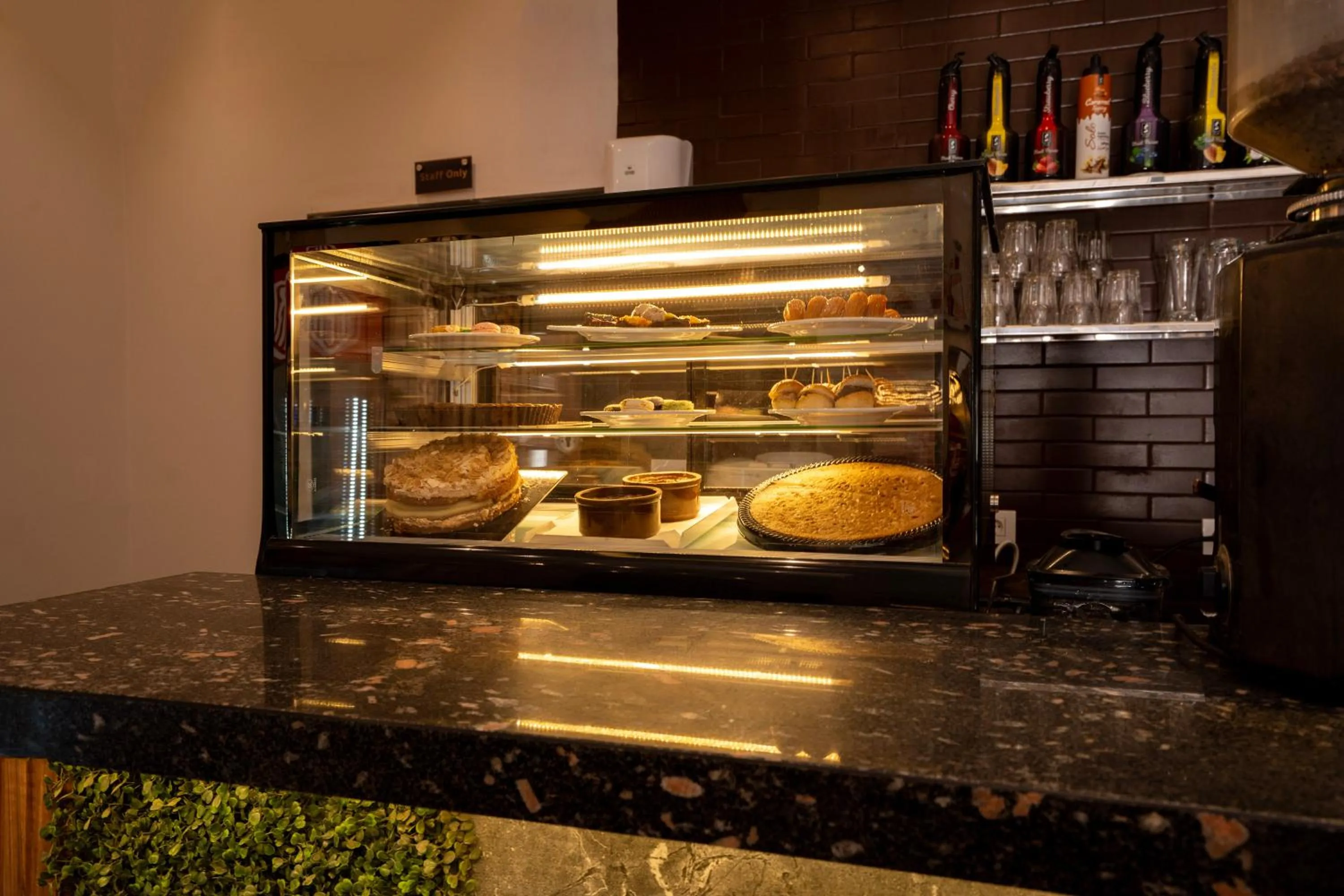 Restaurant/places to eat in Sun and Sand Guest House