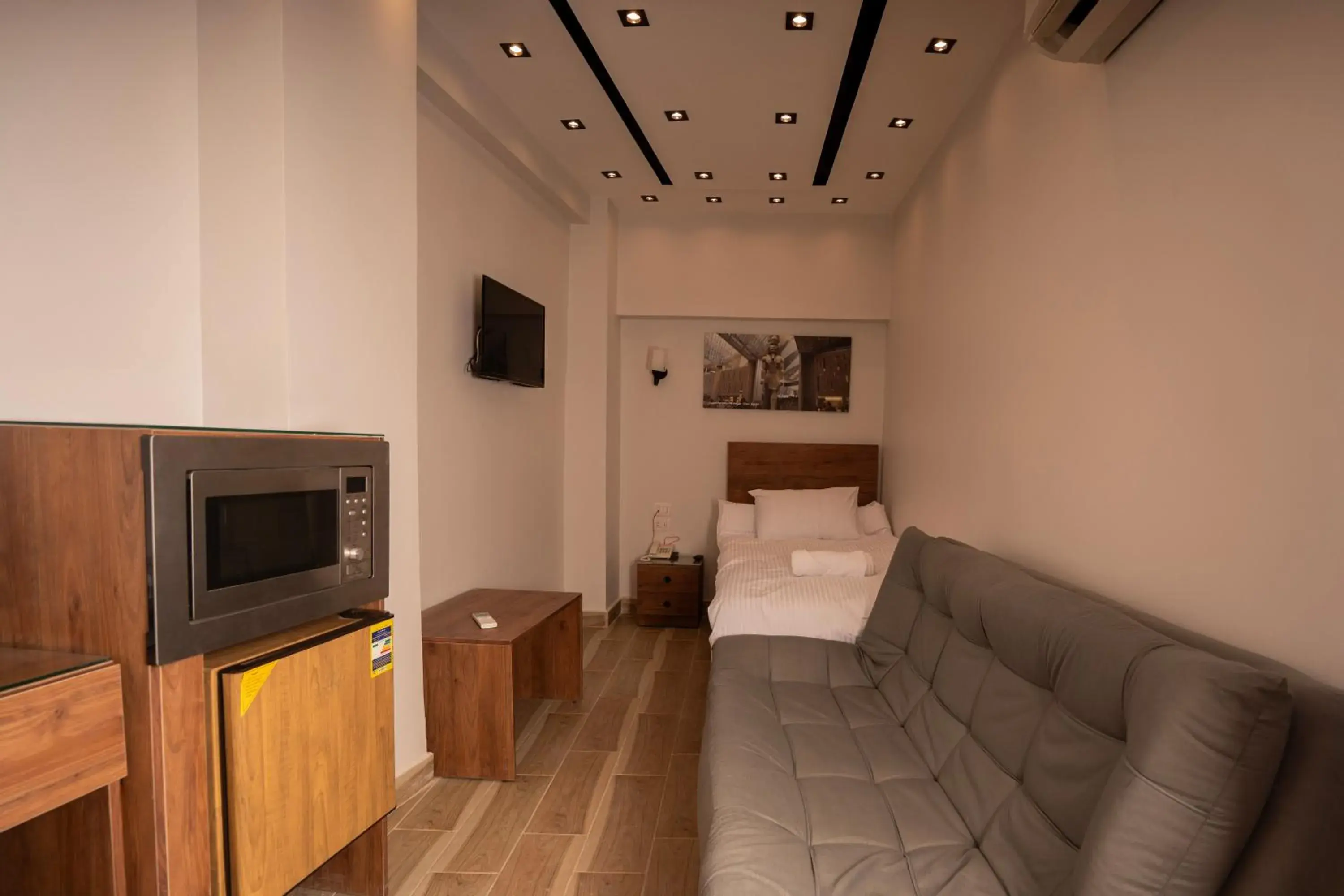 Single Room with Private Bathroom - single occupancy in Sun and Sand Guest House Single Room with Private Bathroom - single occupancy in Sun and Sand Guest House