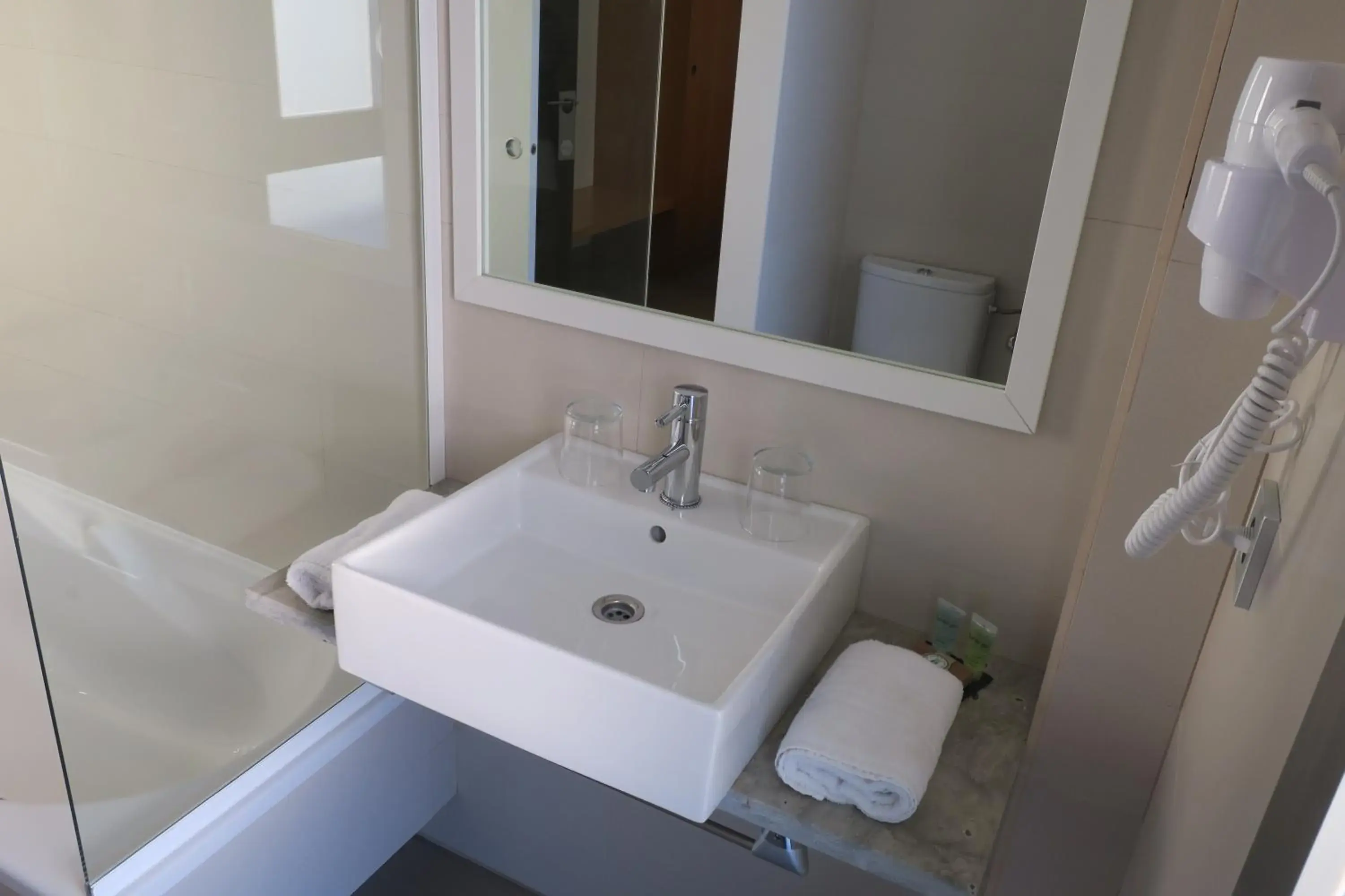 Double Room in Hotel Alboran Double Room in Hotel Alboran
