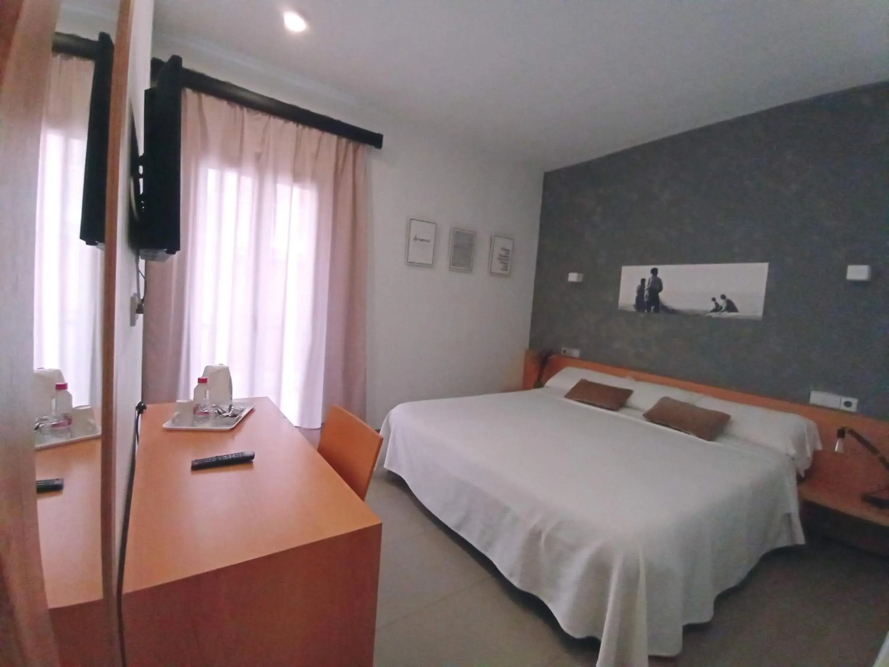 Double Room in Hotel Alboran Double Room in Hotel Alboran