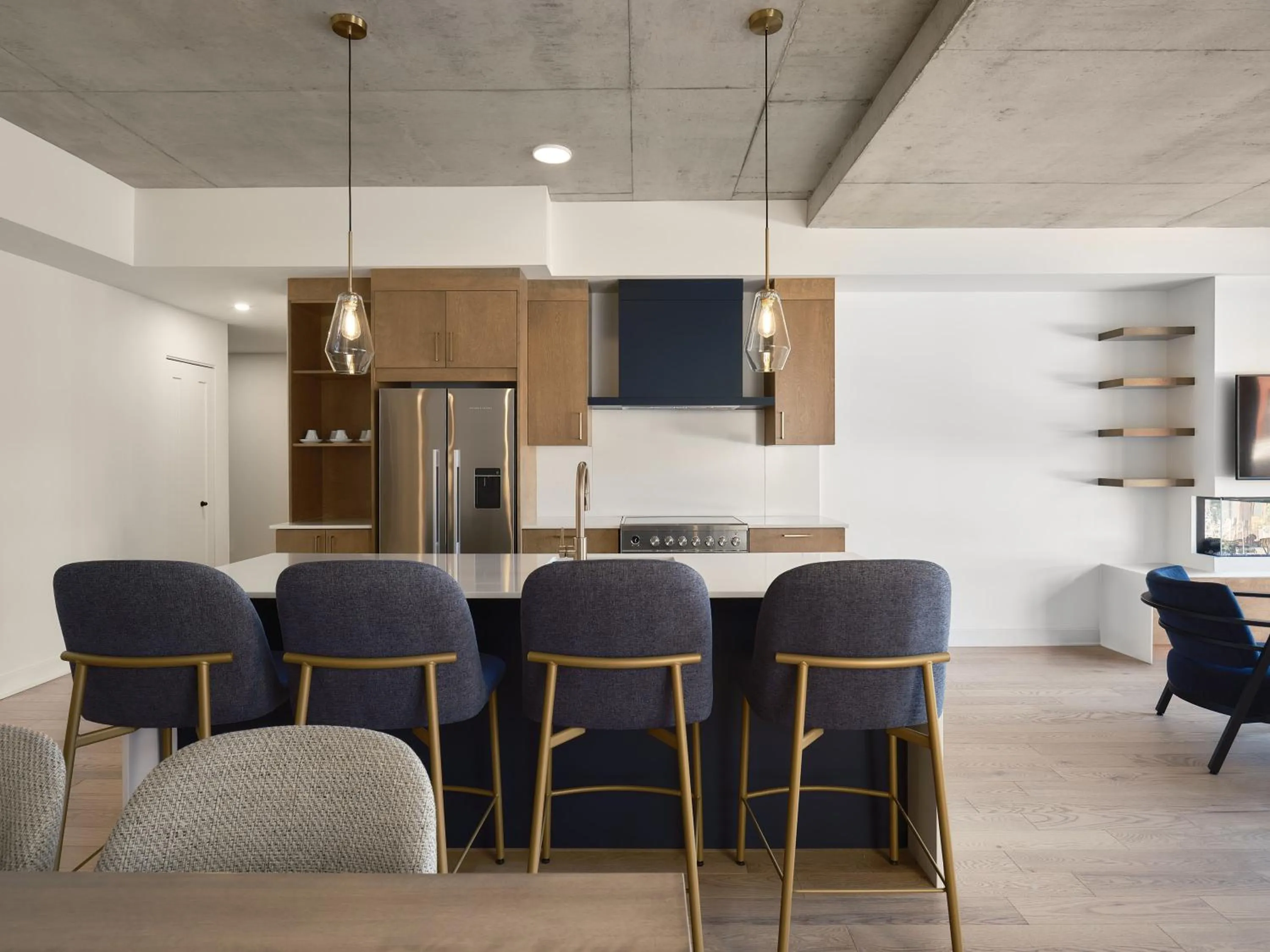 Kitchen or kitchenette in Hôtel Expérience - Quartier Des Marinas