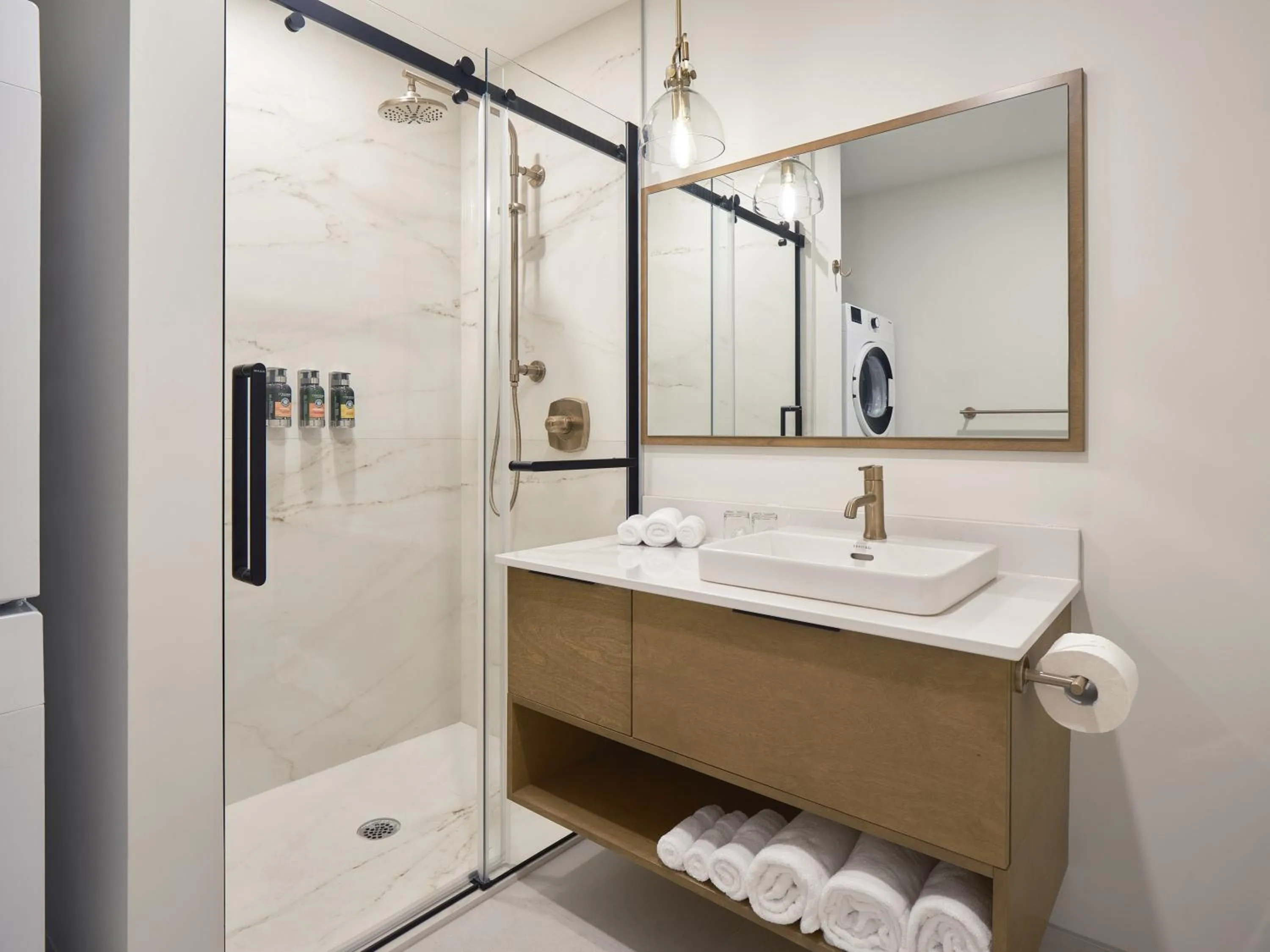 Bathroom in Hôtel Expérience - Quartier Des Marinas