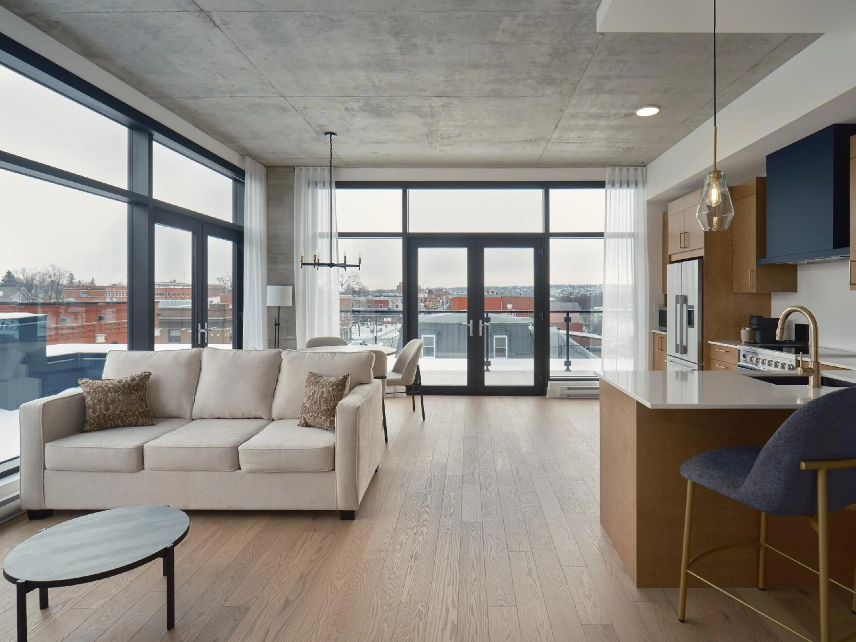 Kitchen or kitchenette in Hôtel Expérience - Quartier Des Marinas