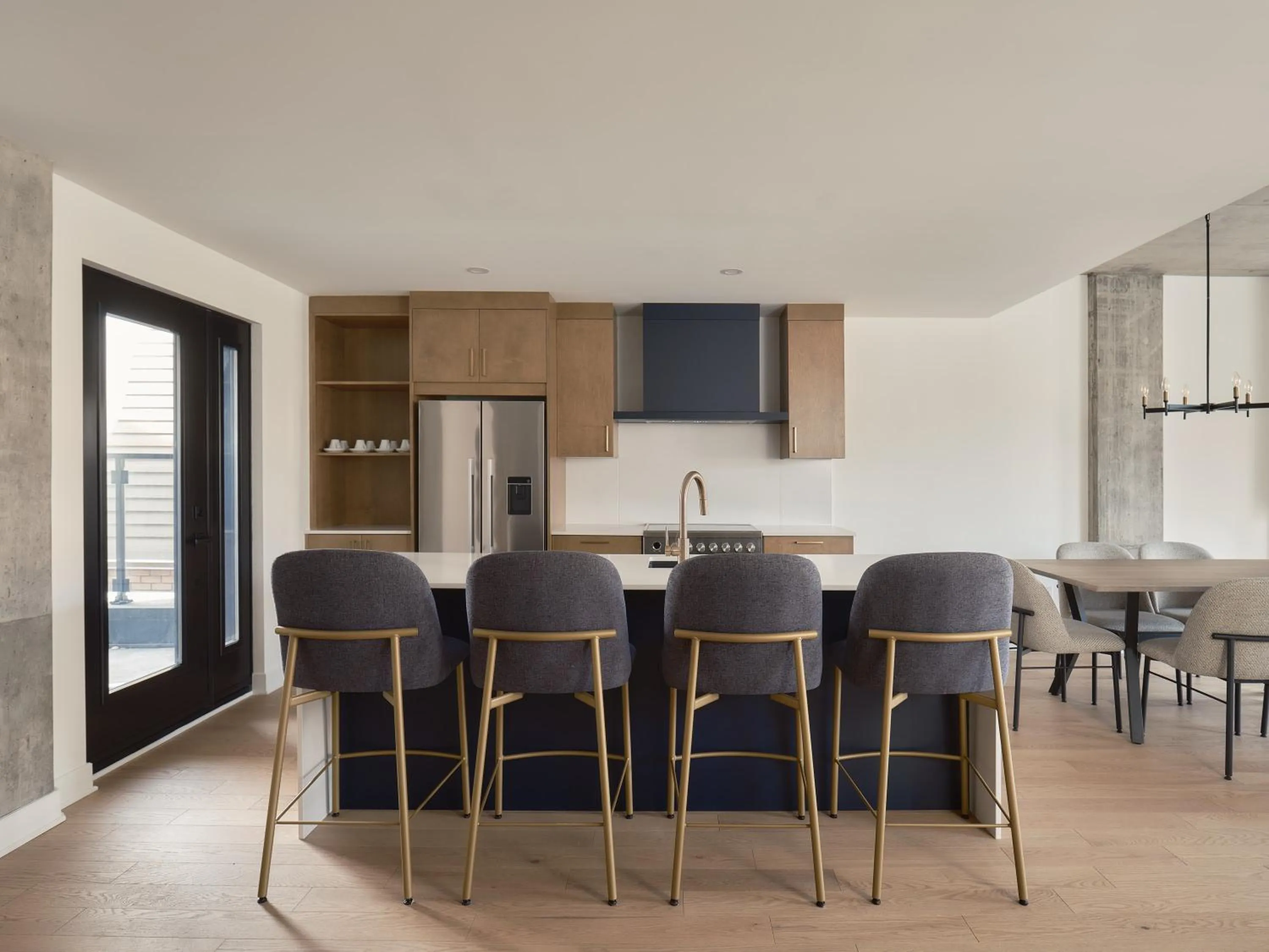 Kitchen or kitchenette in Hôtel Expérience - Quartier Des Marinas