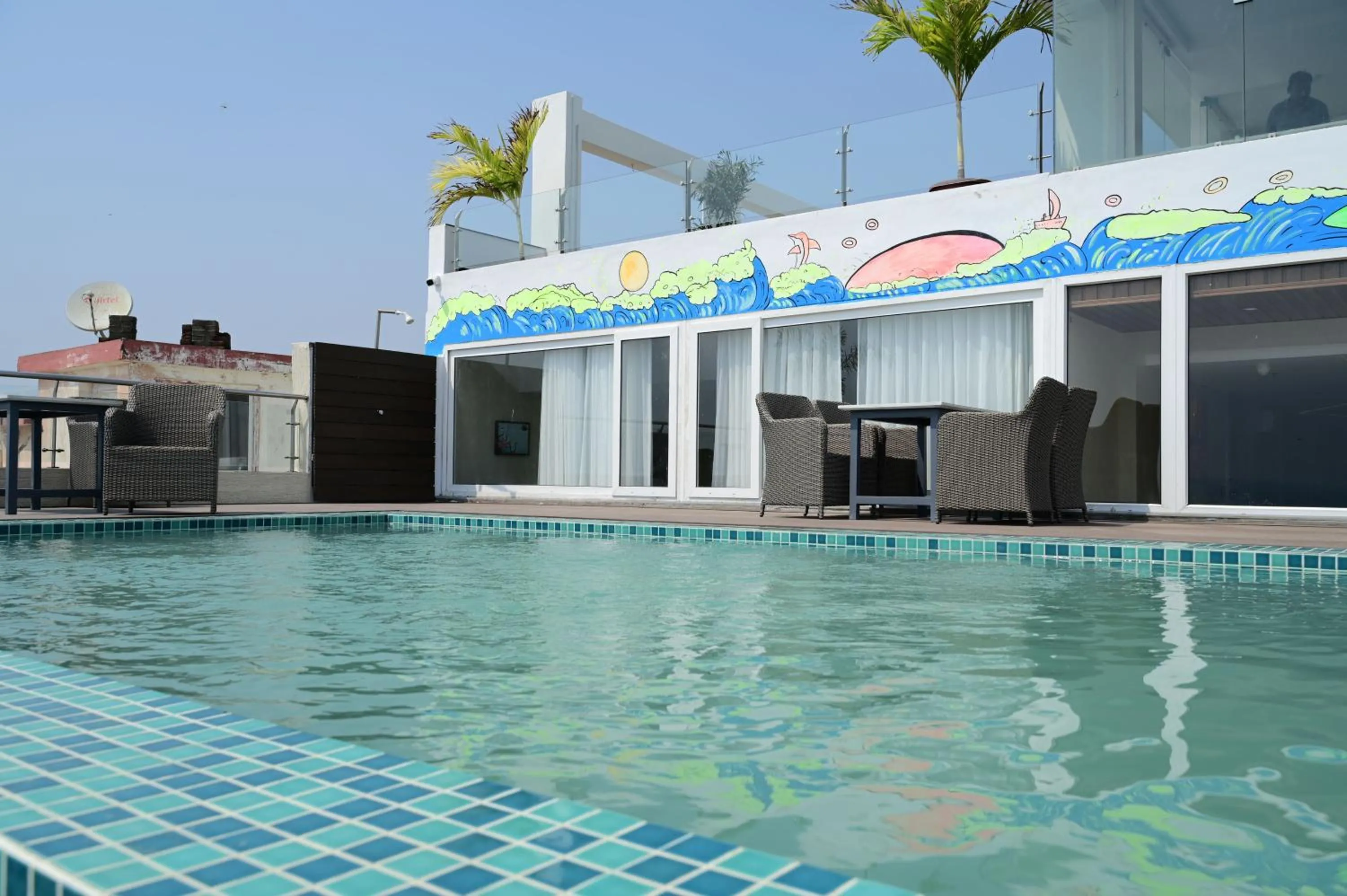 Swimming pool in Pipul Ocean View Resort