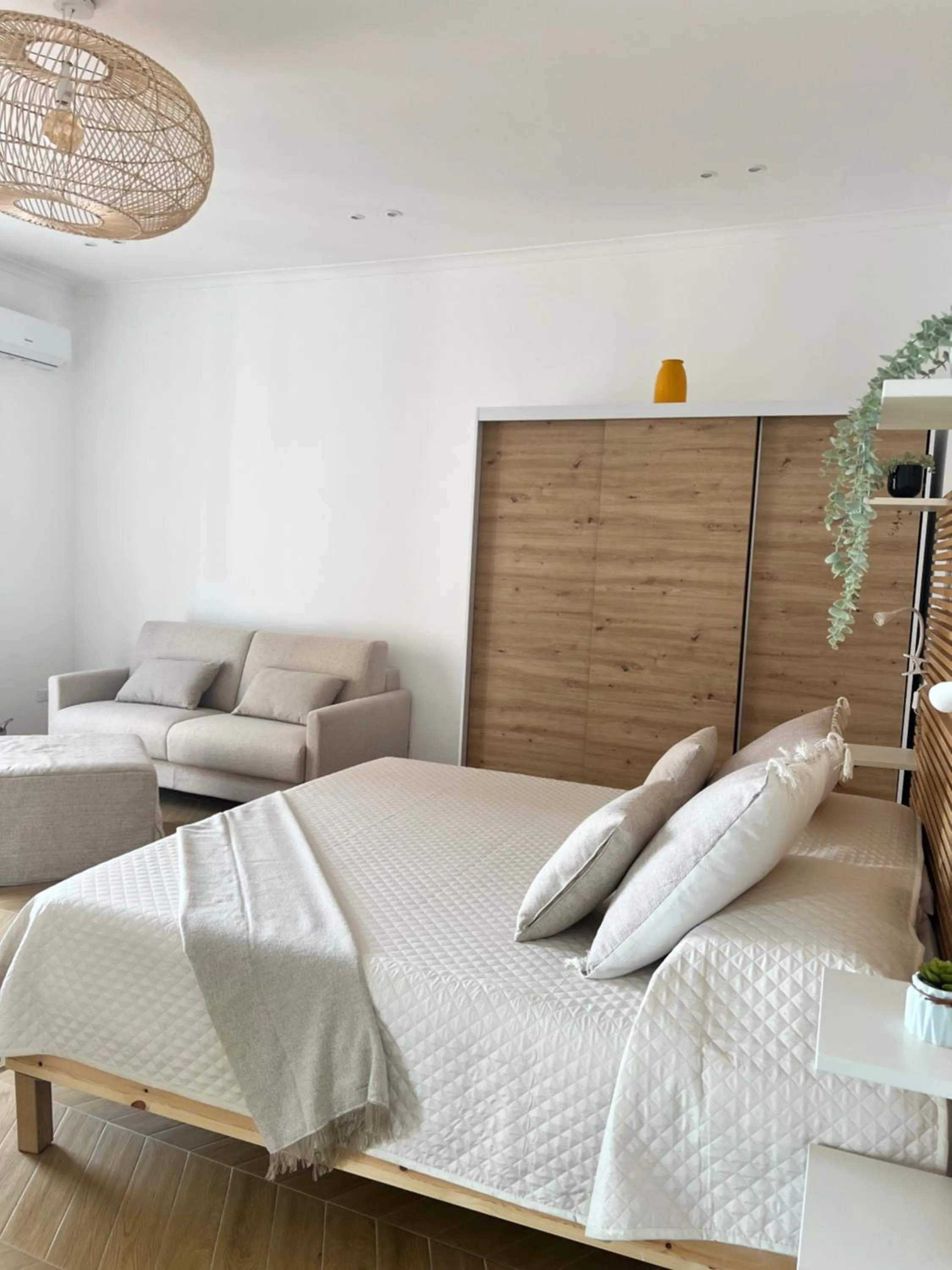 Gennarino Apartments - Panorama Suite with balcony and Urban Loft