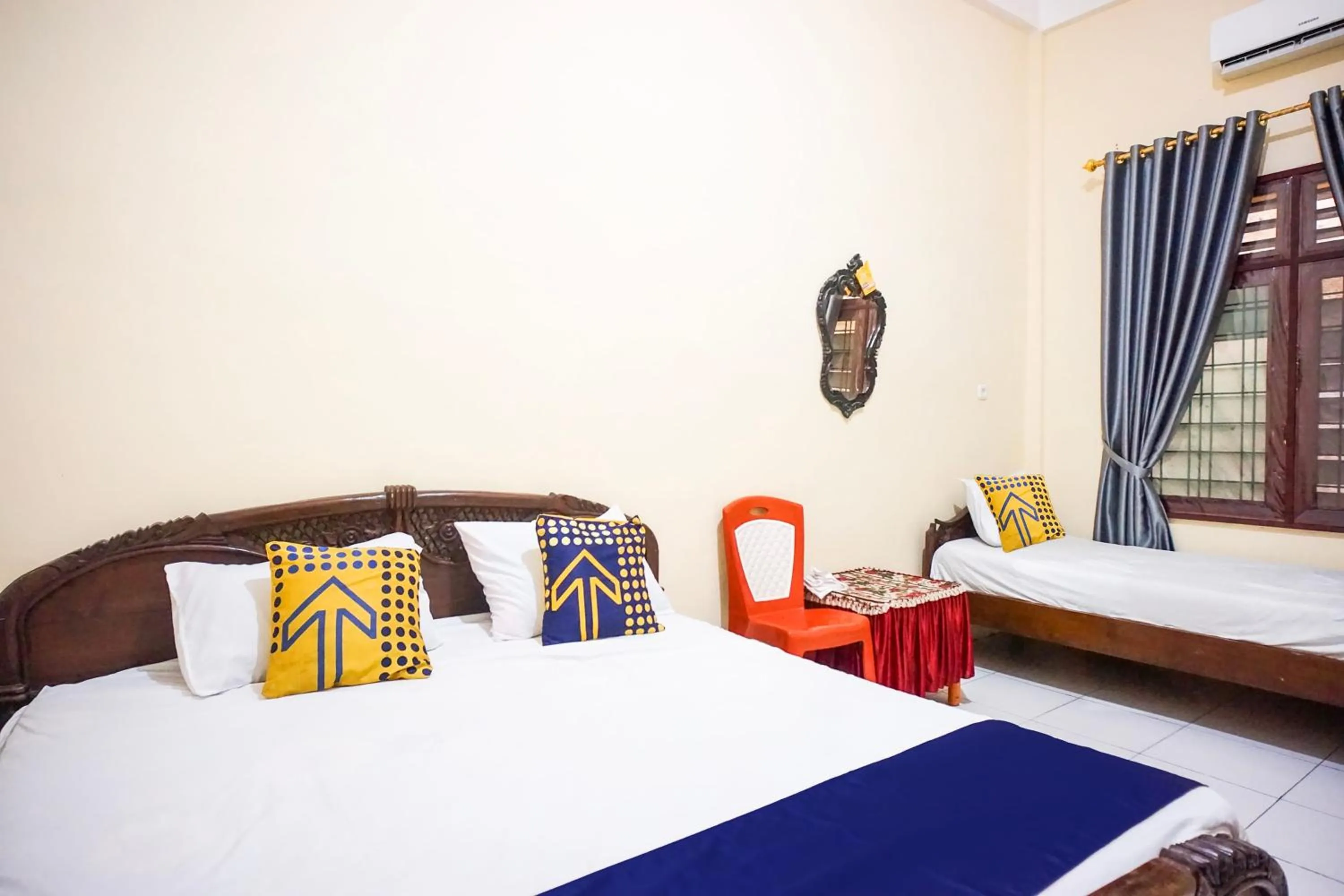 Bedroom, Bed in Hotel O Tamara Homestay SyariahNearMasjid Raya Medan