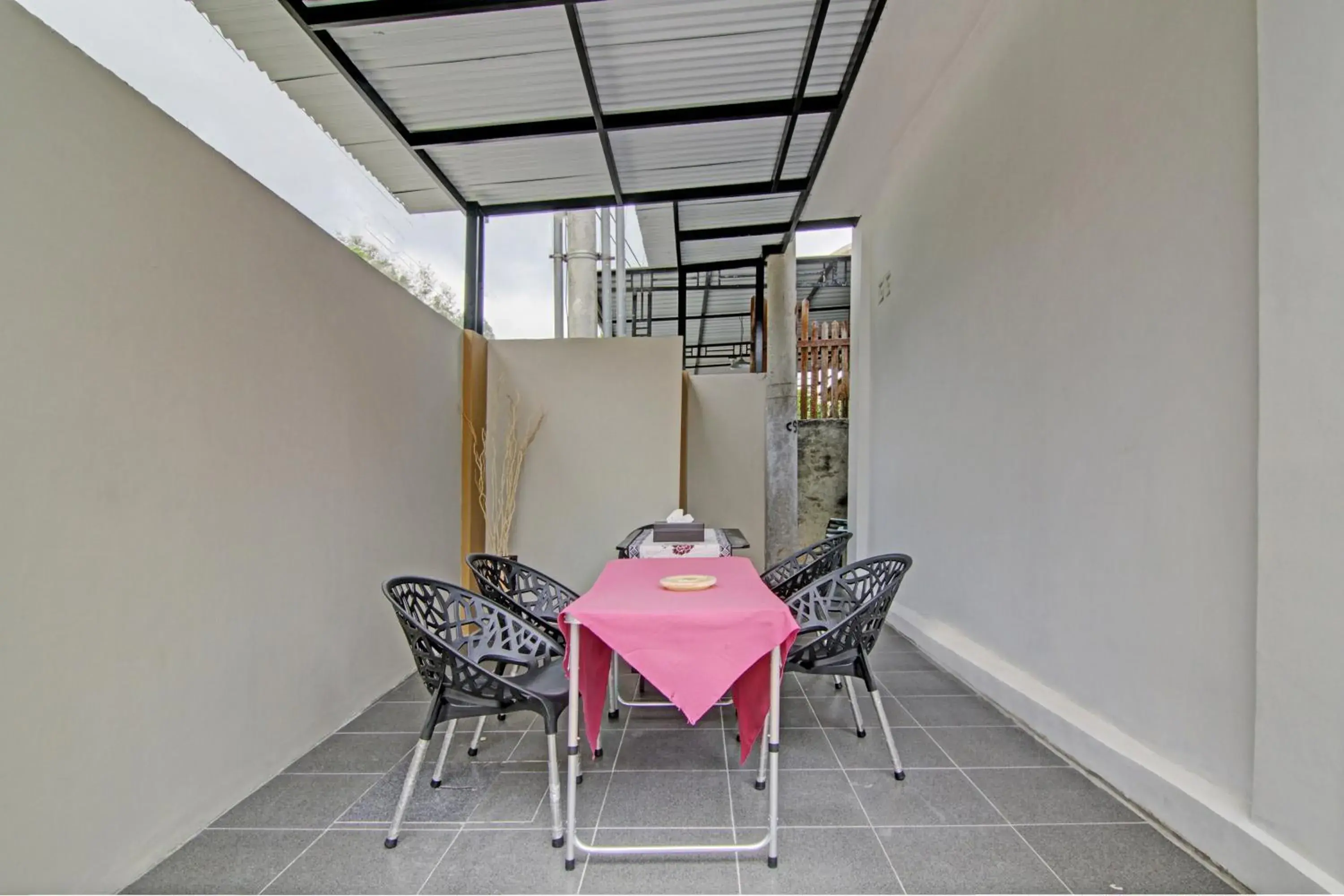 Lobby or reception in Hotel O Nrc White House Lobby or reception in Hotel O Nrc White House