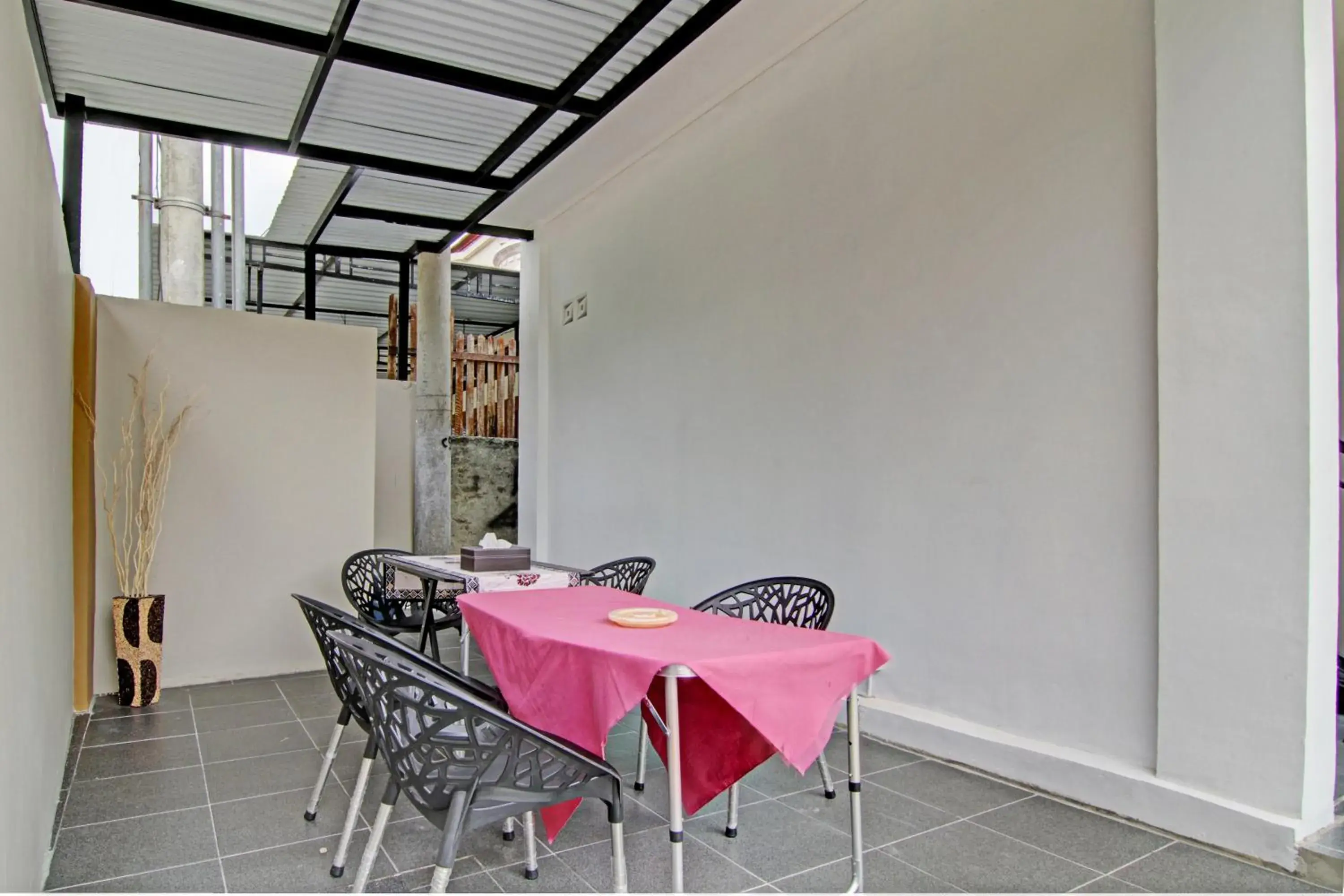 Lobby or reception in Hotel O Nrc White House Lobby or reception in Hotel O Nrc White House