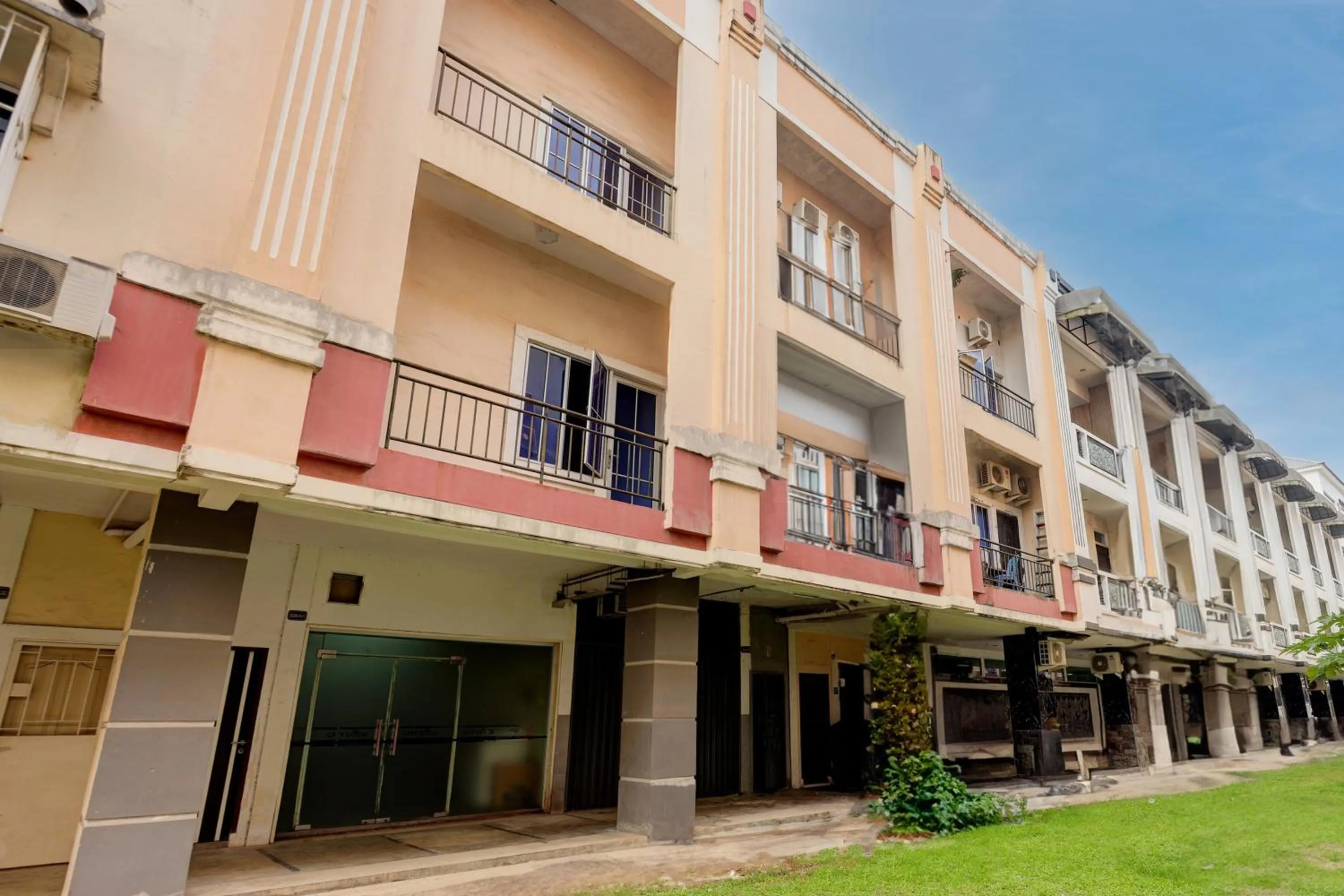 Facade/entrance in Hotel O Baloi Homestay