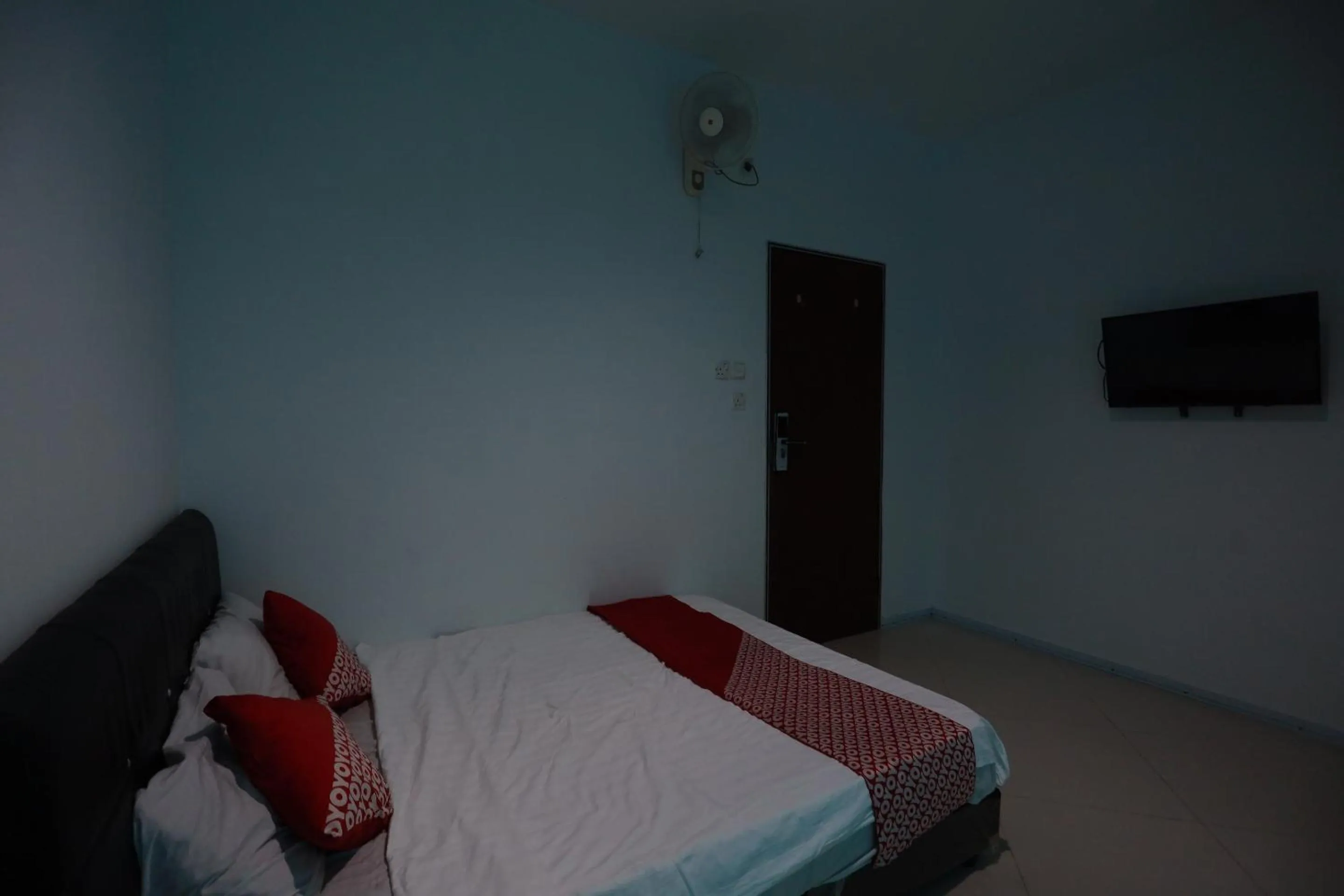 Bedroom, Bed in Hotel O Mamapapahouse