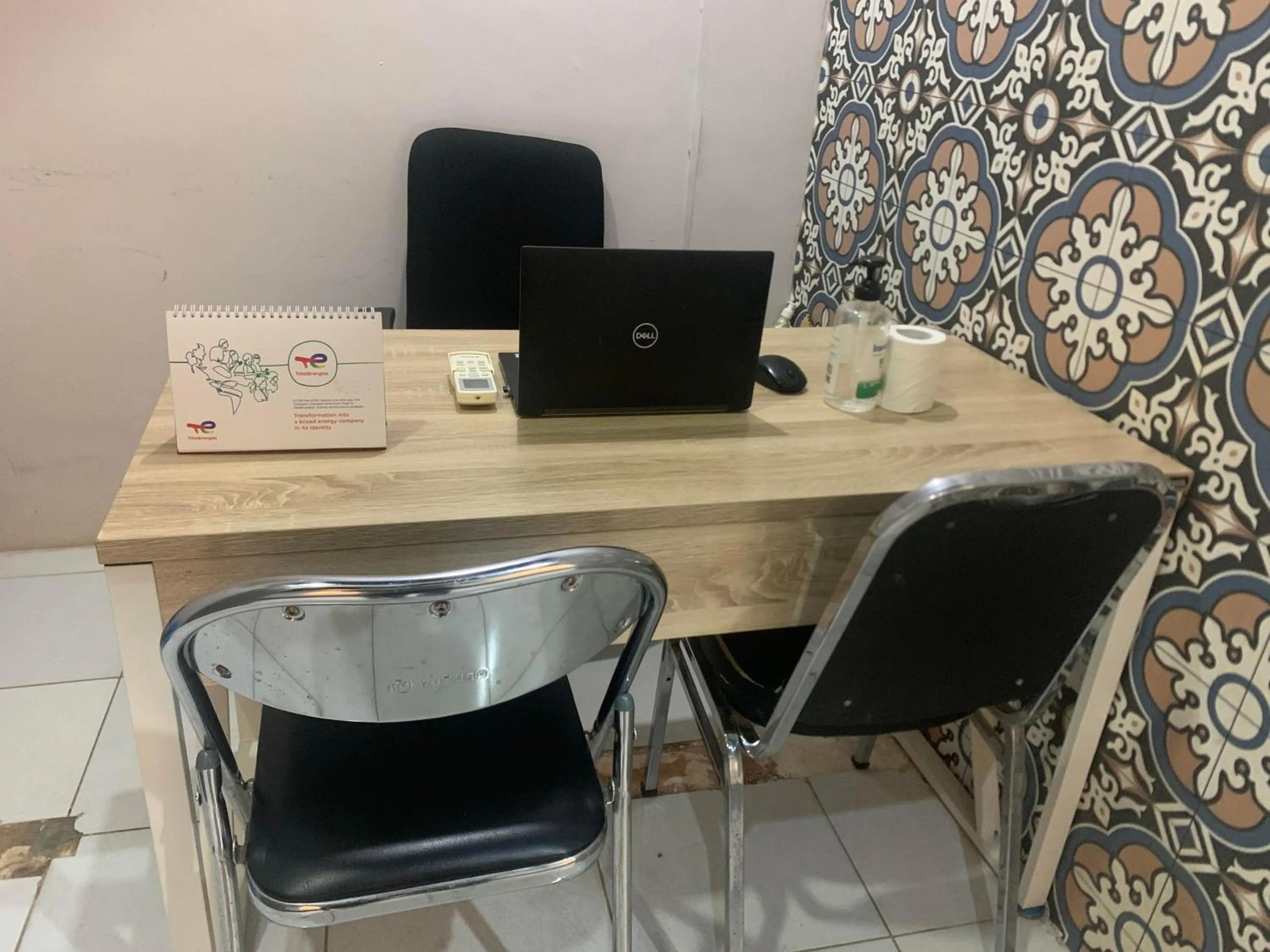 Lobby or reception in Hotel O Pondok Puti Sartika SyariahNearPasar Jum'at Aluh Aluh