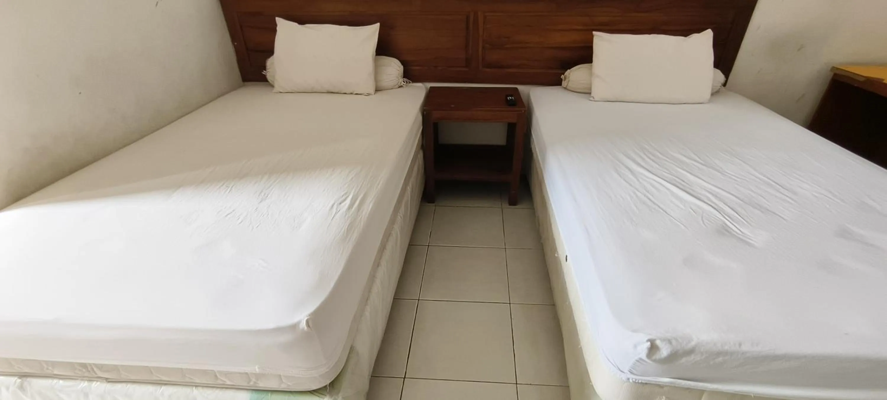 Bedroom, Bed in Hotel O Wisma Hamalau SyariahNearPulau Bromo Pedestrian Bridge