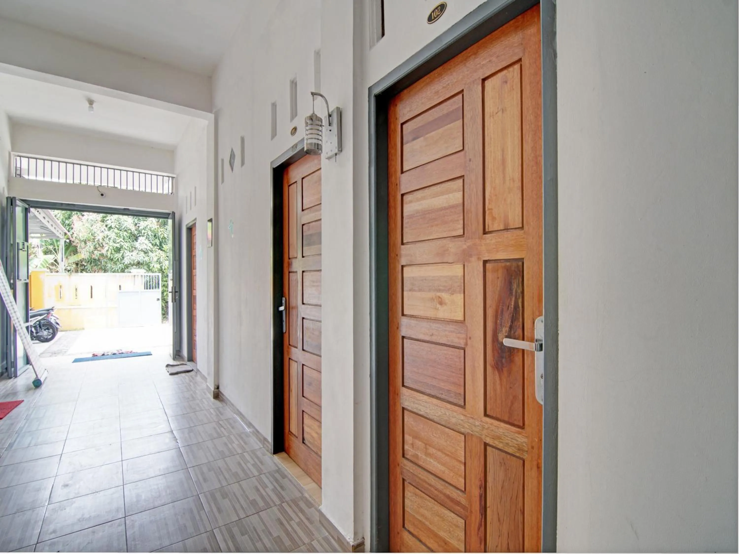 Lobby or reception in Hotel O Penginapan Budhe Sri