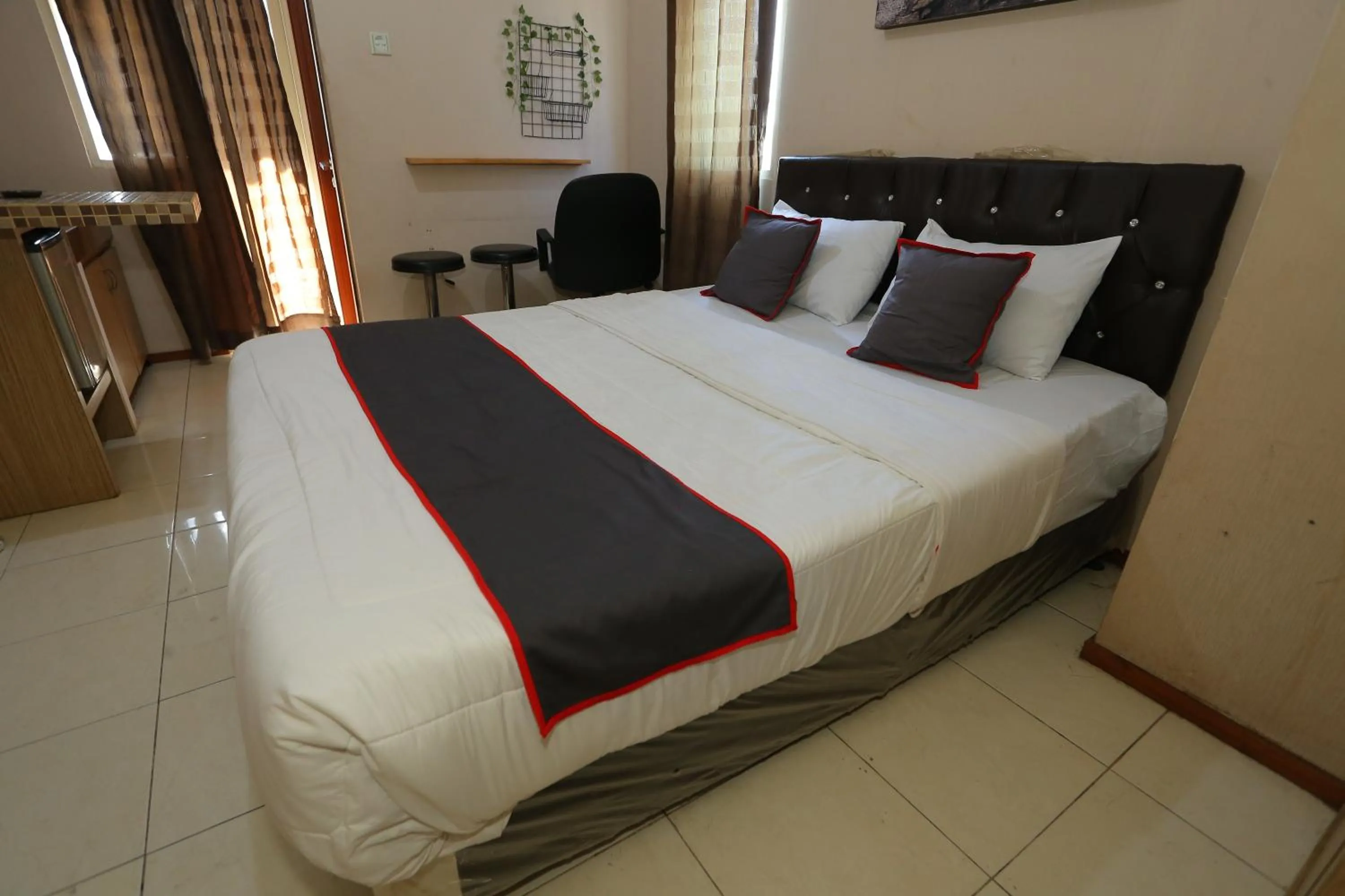 Bedroom in Collection O 93142 Lion Rooms