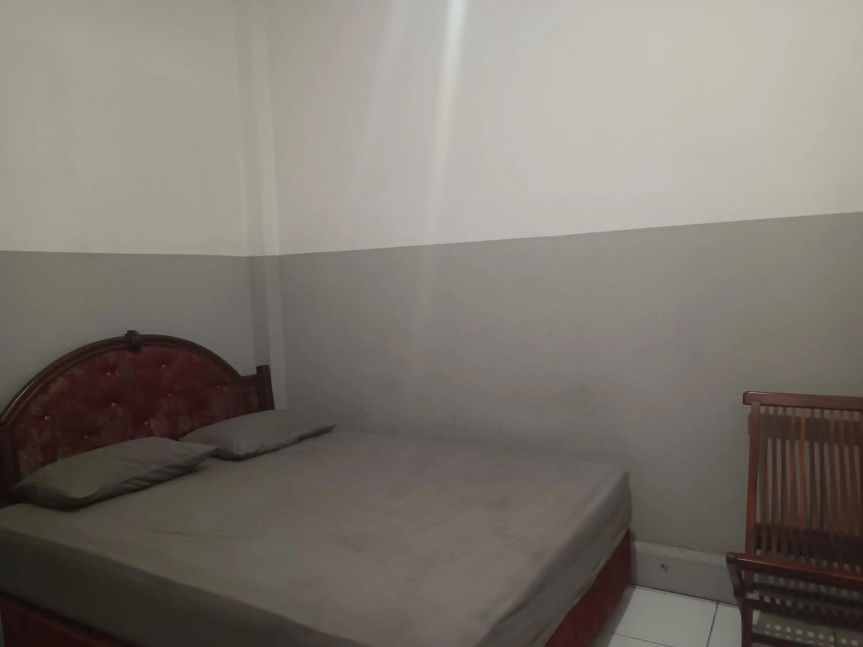 Bedroom, Bed in OYO 93090 Multi Plus Inn