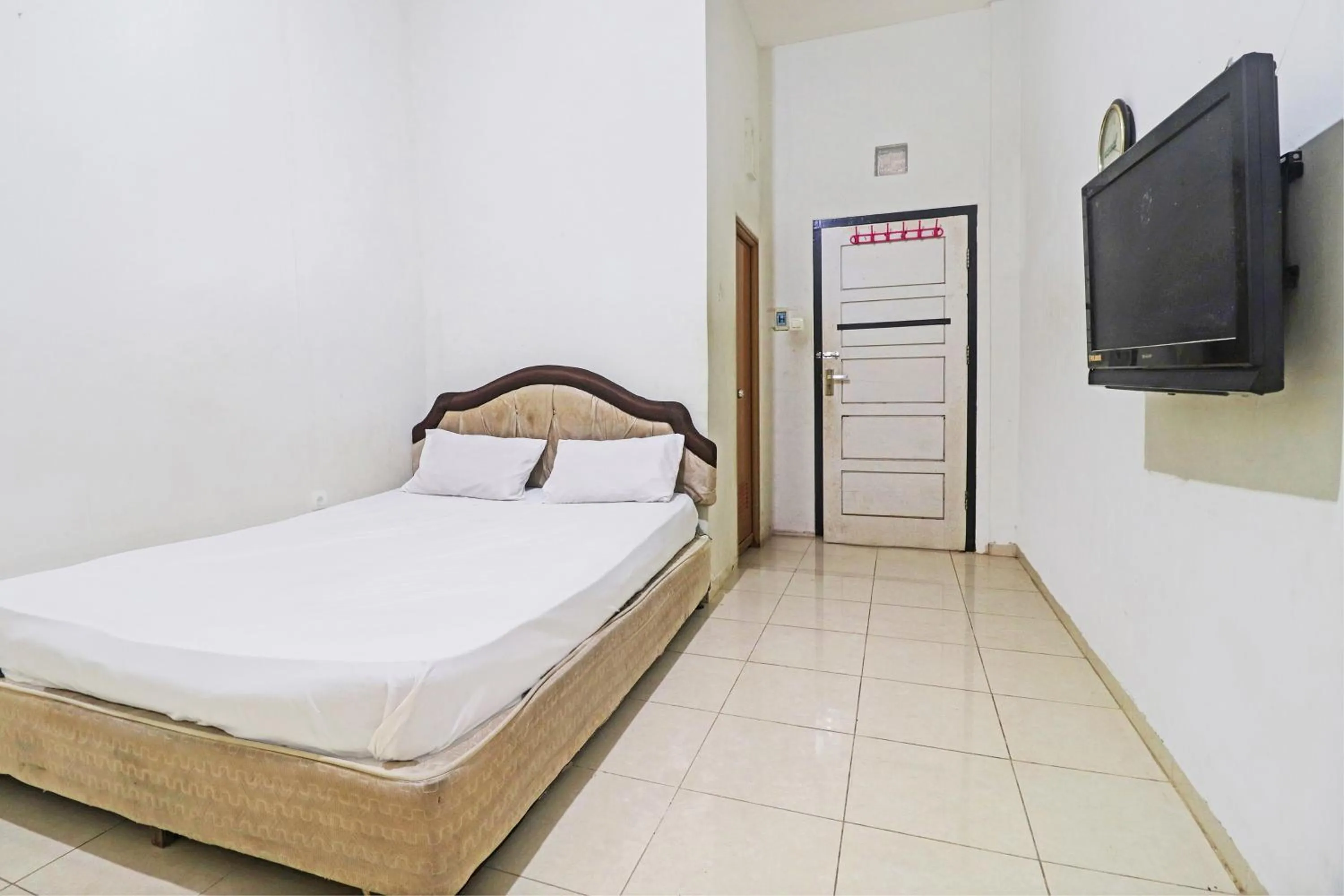 Bedroom, Bed in Hotel O Arizona Homestay