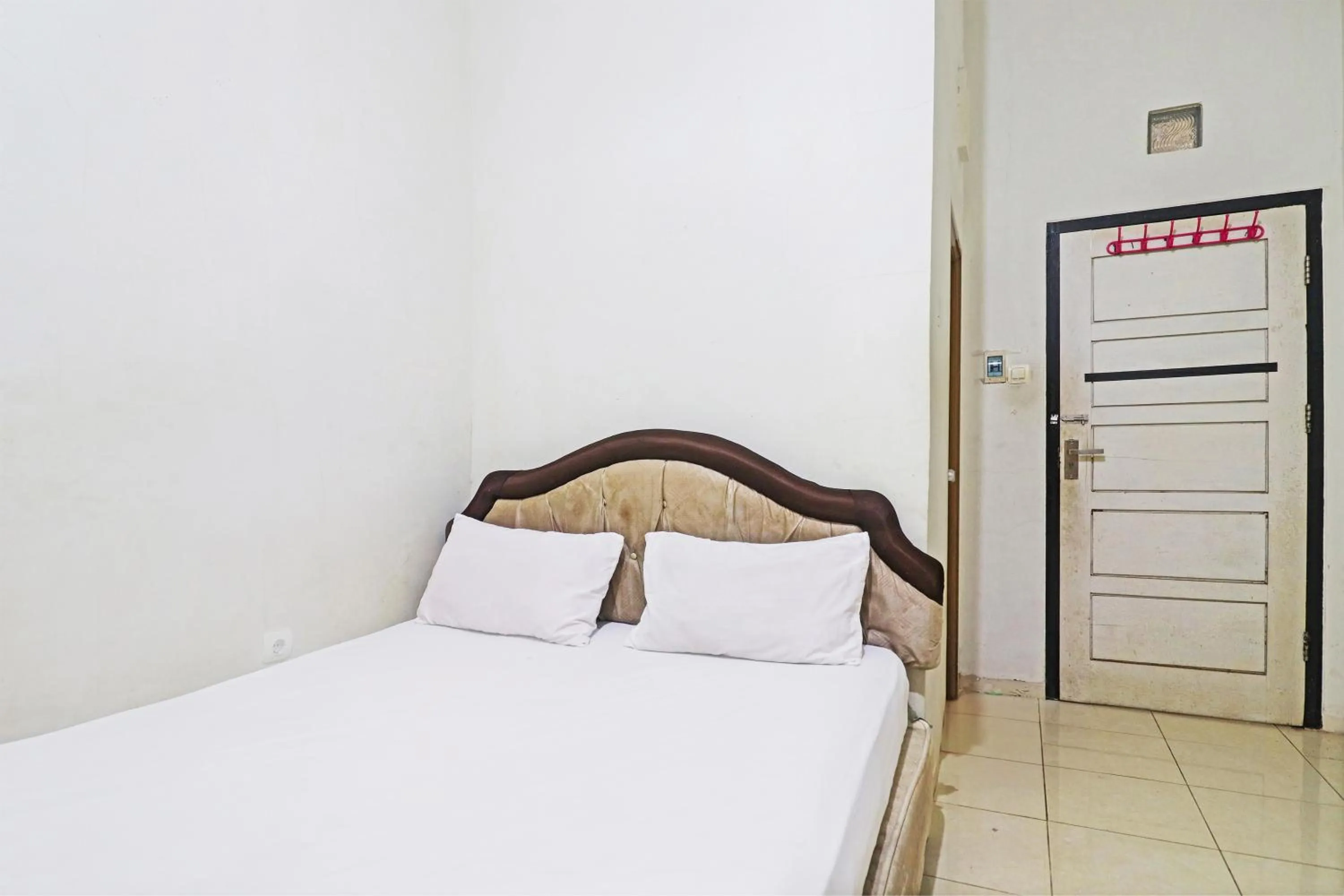 Bedroom, Bed in Hotel O Arizona Homestay