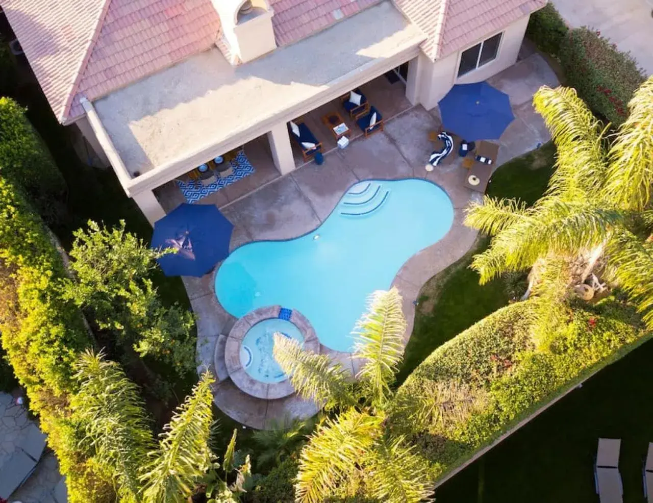 Make Yourself at Home in Palm Desert Luxury Make Yourself at Home in Palm Desert Luxury