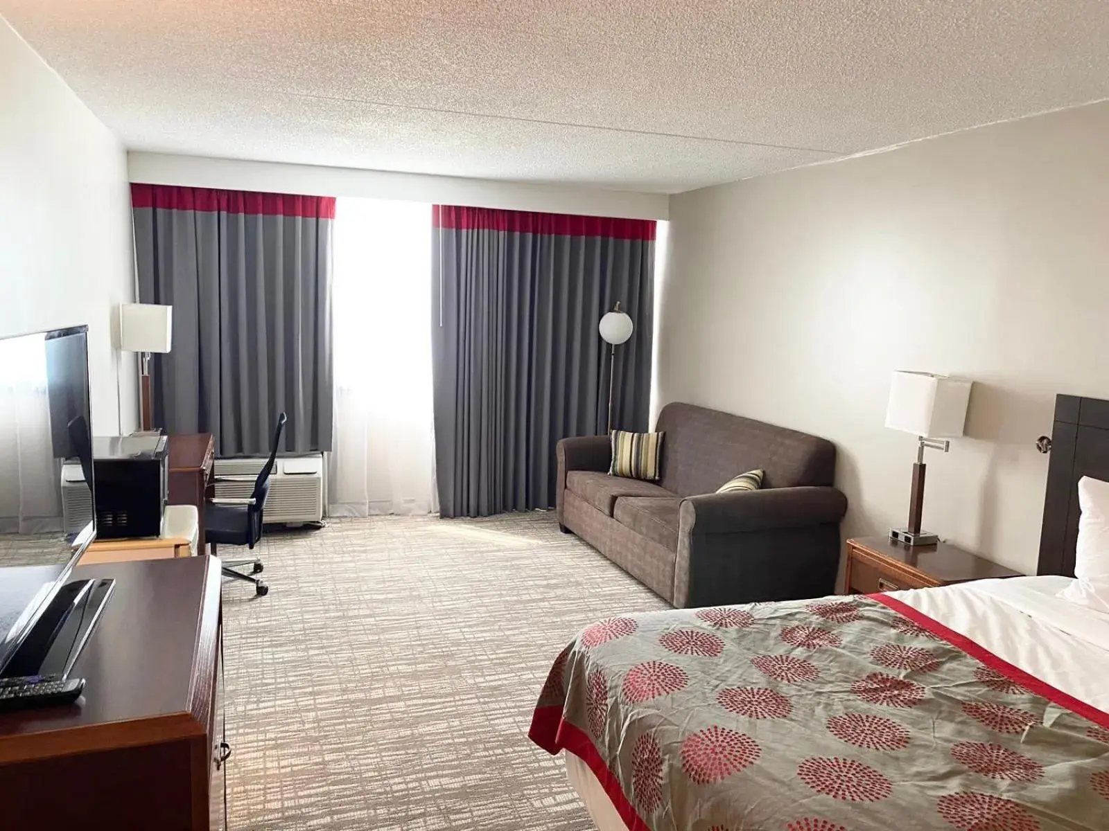 Deluxe King Room - single occupancy in Kiteville Cedar Rapids Deluxe King Room - single occupancy in Kiteville Cedar Rapids