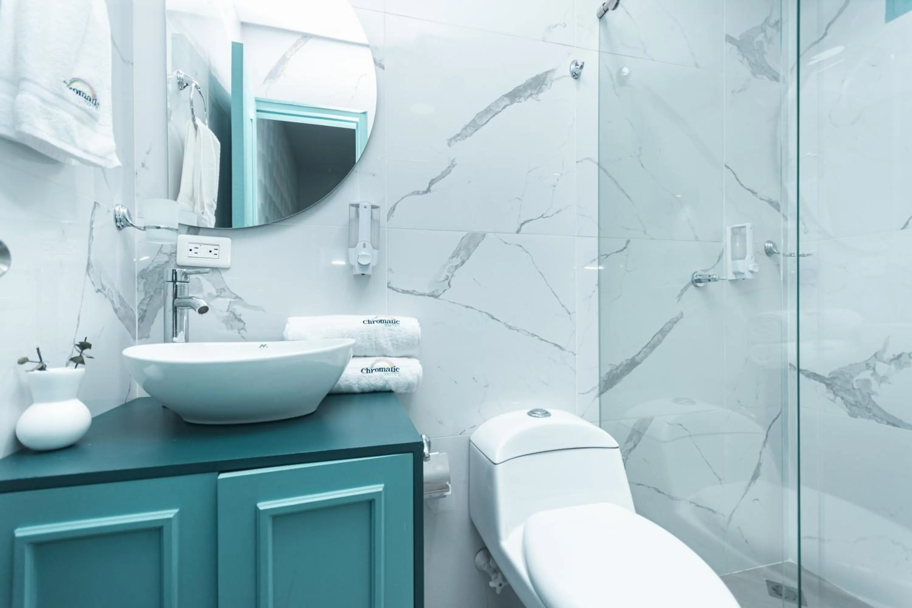 Shower in Hotel Chromatic