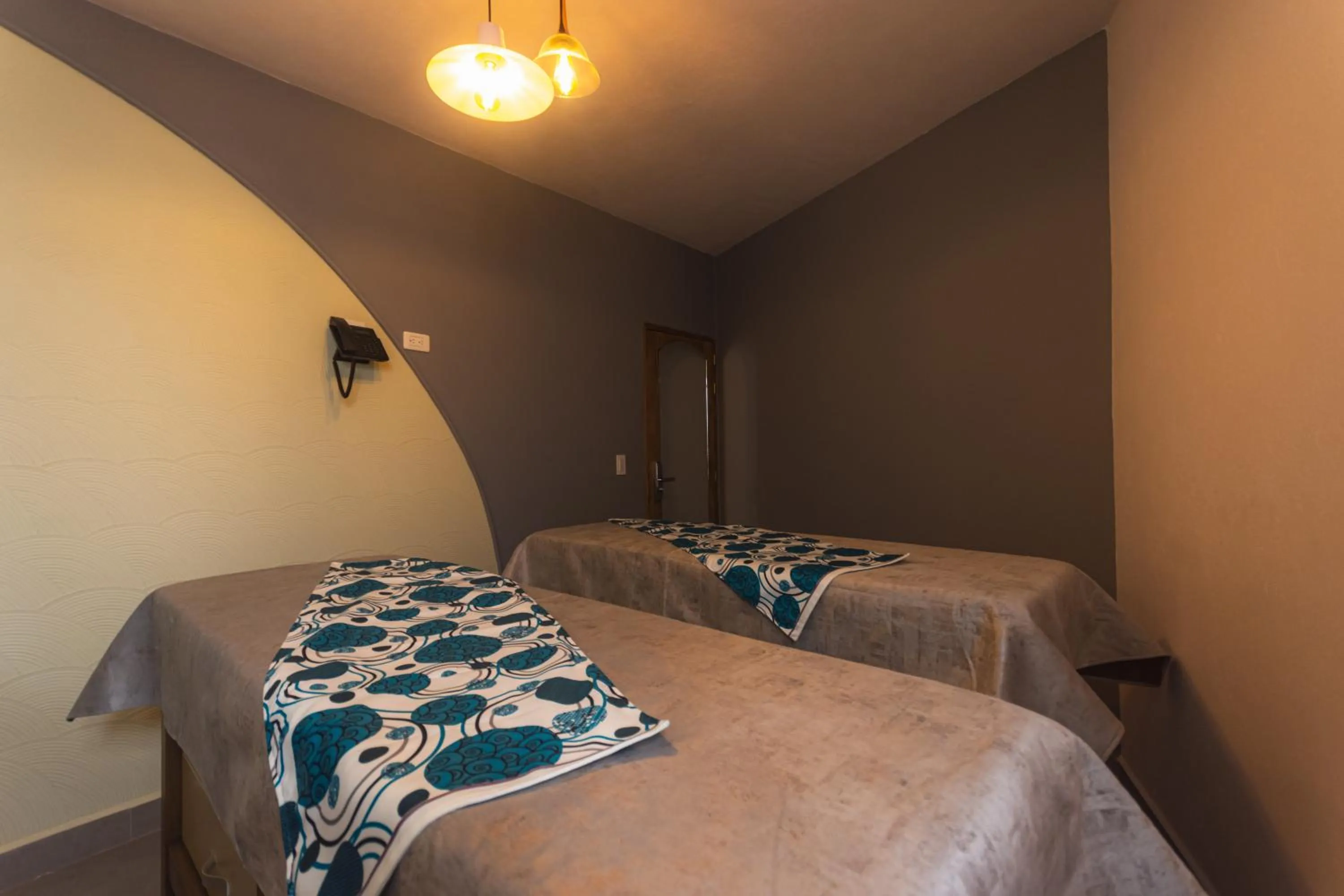 Spa and wellness centre/facilities, Bed in Hotel Chromatic