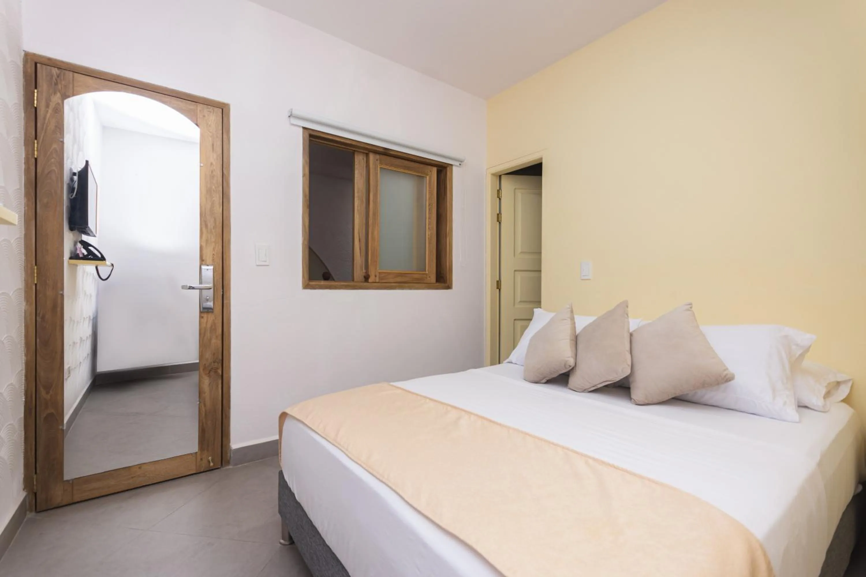 Bed in Hotel Chromatic