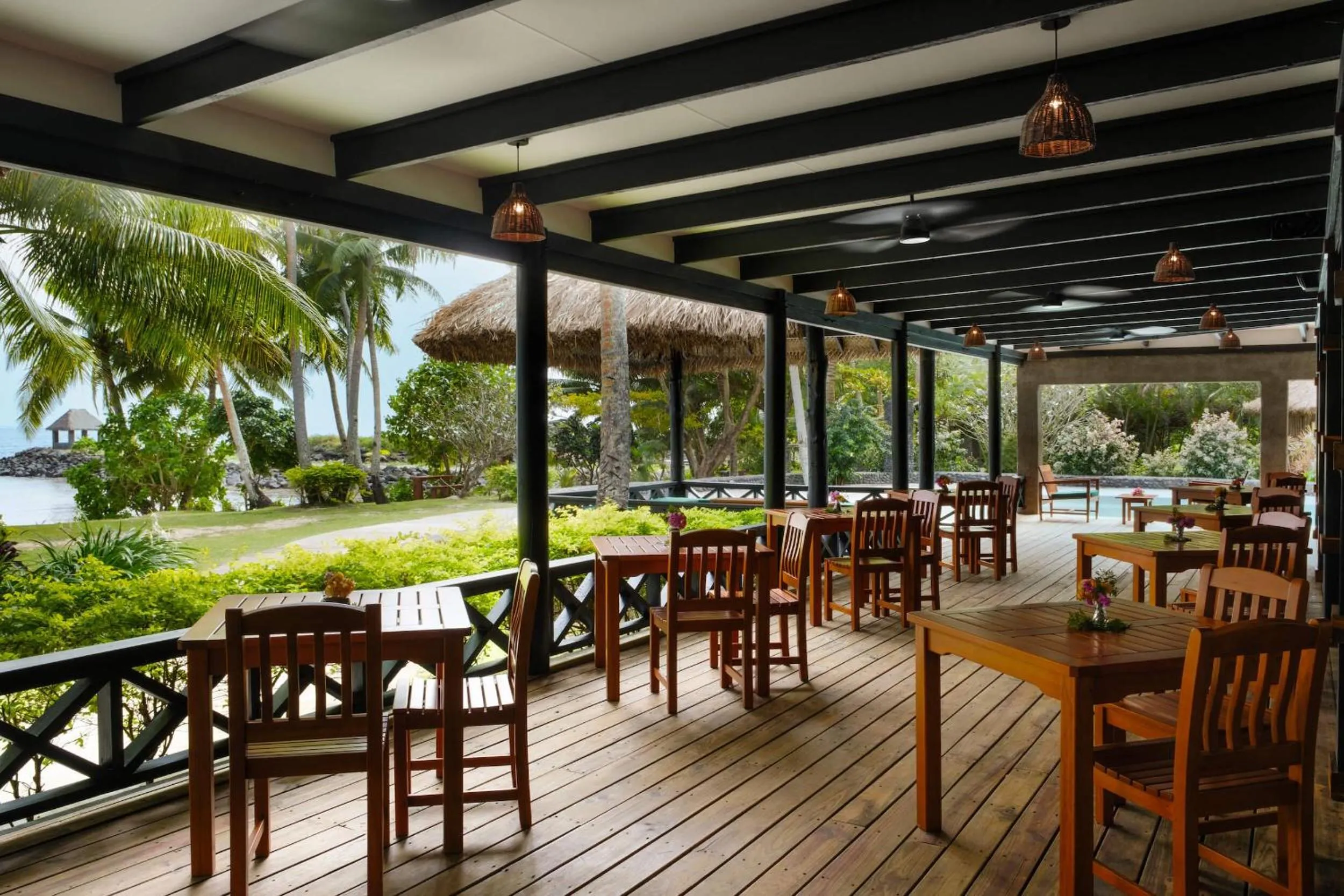 Restaurant/places to eat in Waya Island Resort