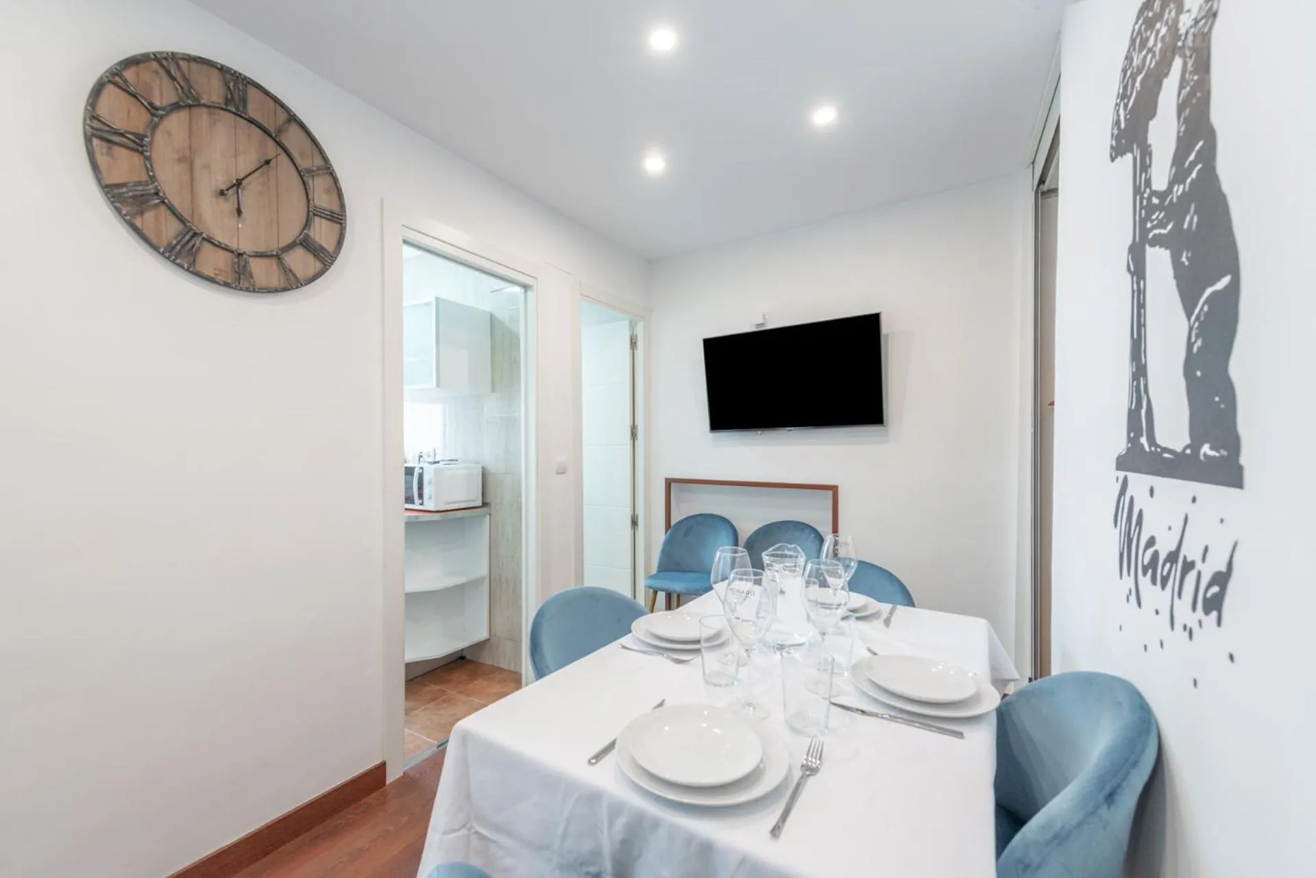 Communal lounge/ TV room in Duplex PLAZA MAYOR by MONARO*****