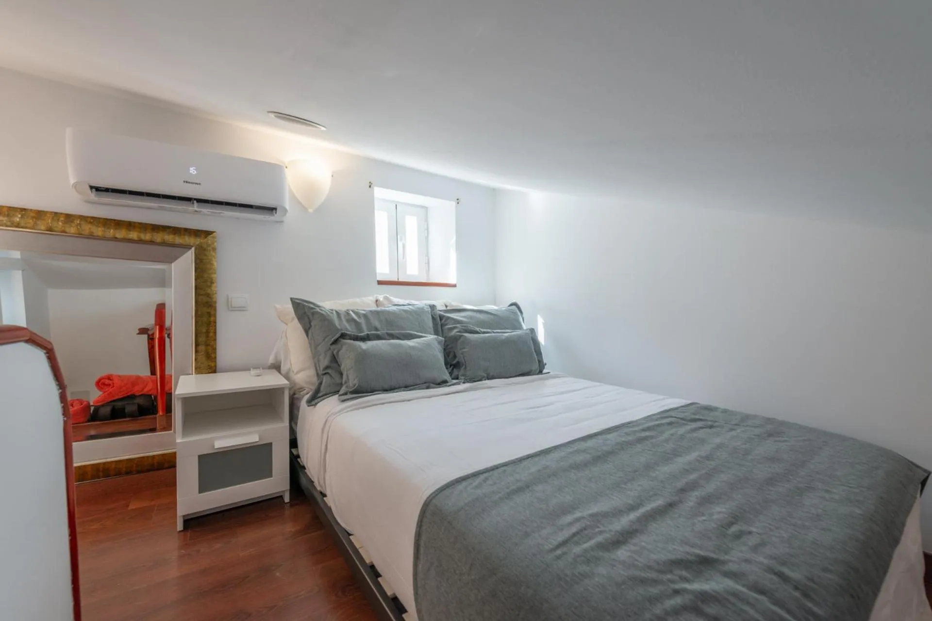 Bed in Duplex PLAZA MAYOR by MONARO*****