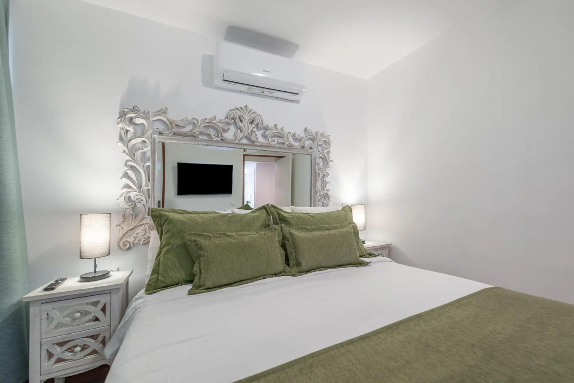 Bed in Duplex PLAZA MAYOR by MONARO*****