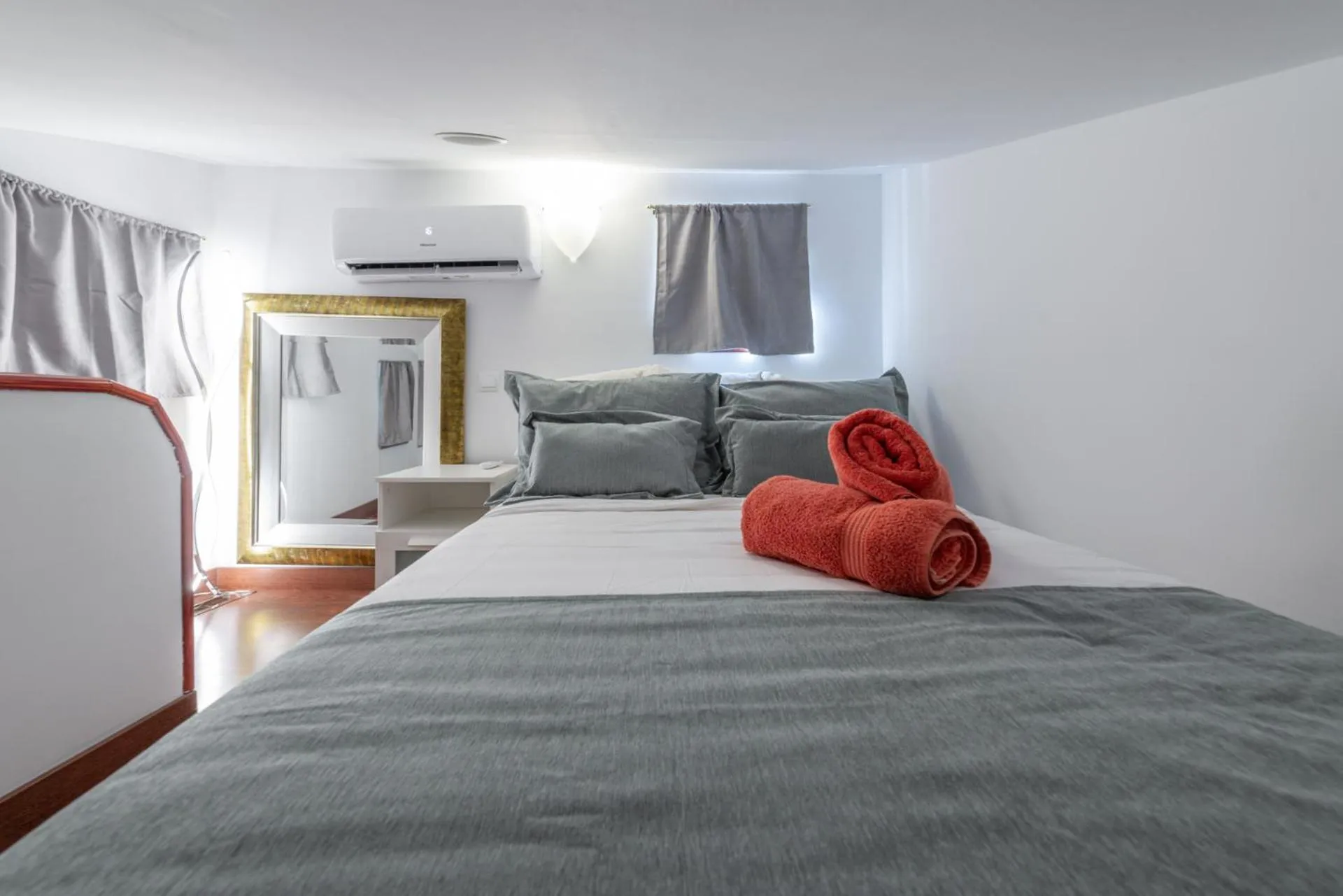 Bed in Duplex PLAZA MAYOR by MONARO*****
