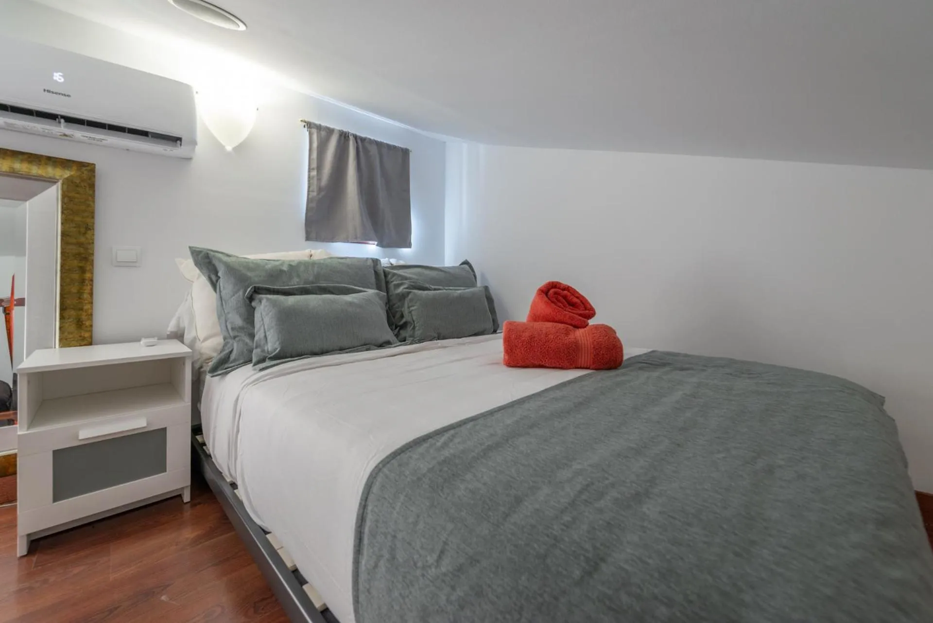 Bed in Duplex PLAZA MAYOR by MONARO*****