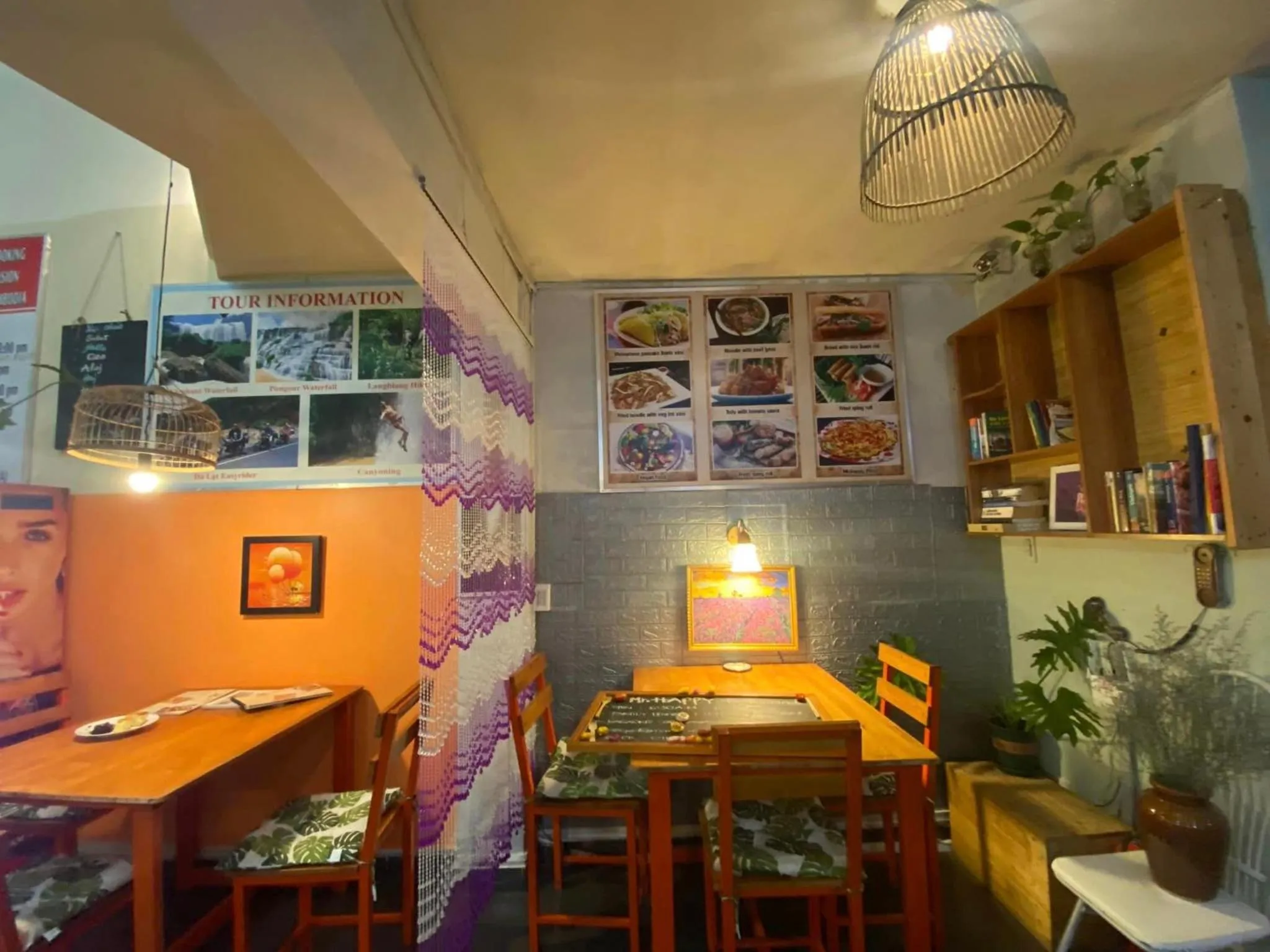Restaurant/places to eat in Mr.Happy Homestay