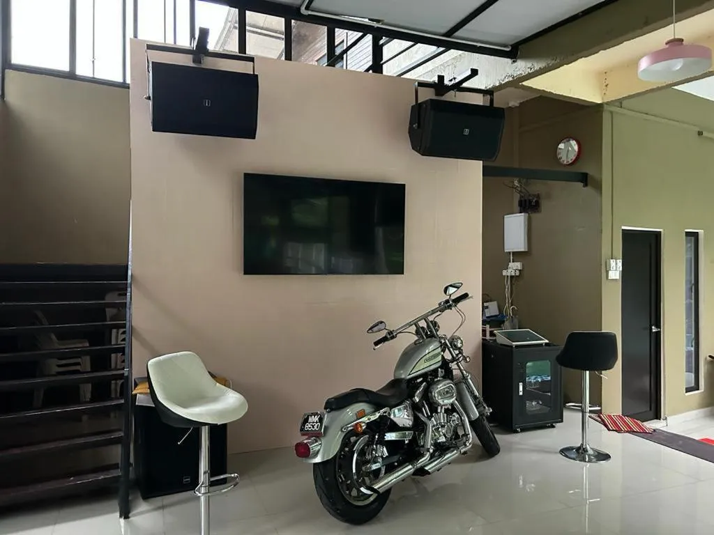 Facade/entrance in Collection O 90858 Bentong Wellness Homestay Midland