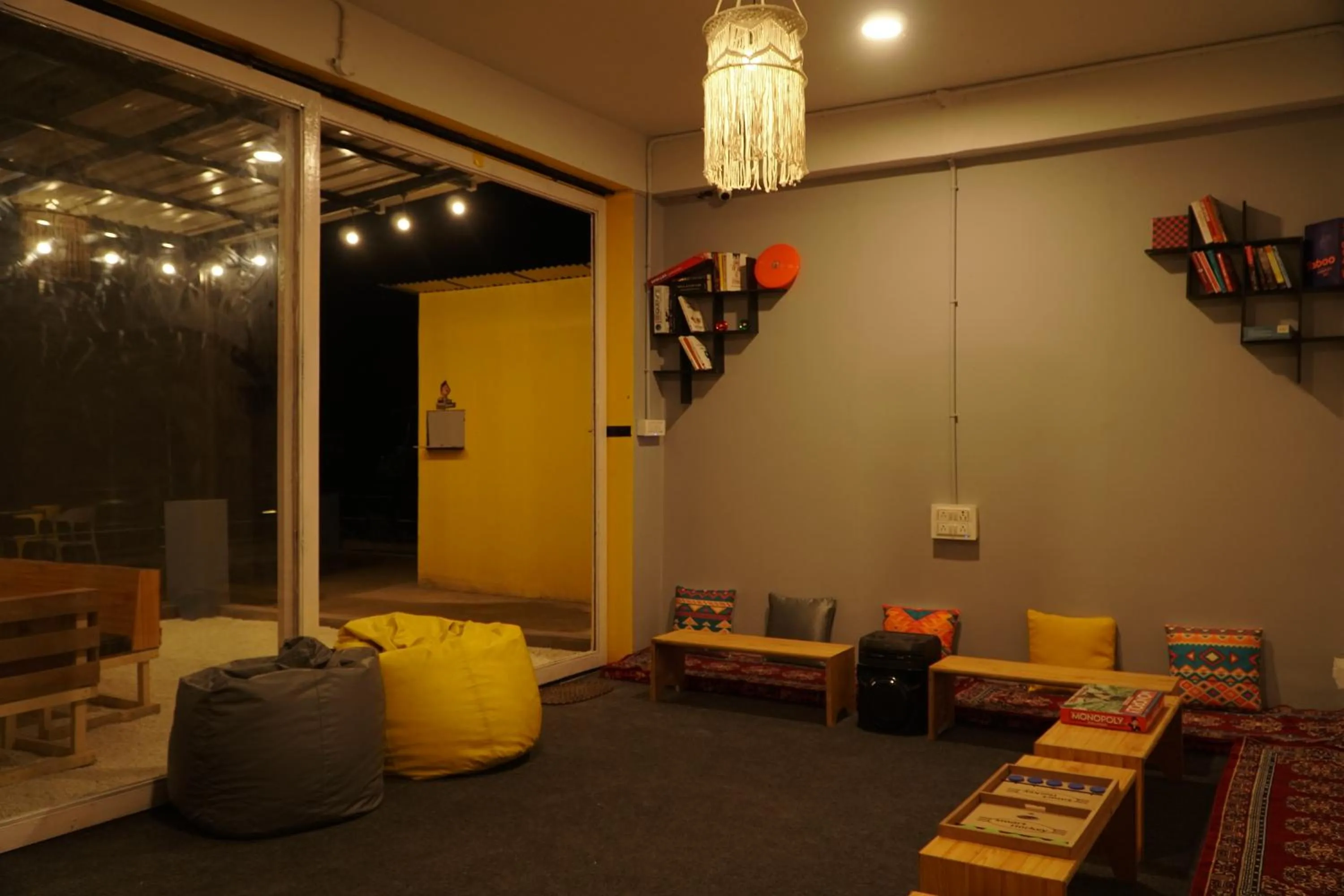 Restaurant/places to eat in Firefly Hostel