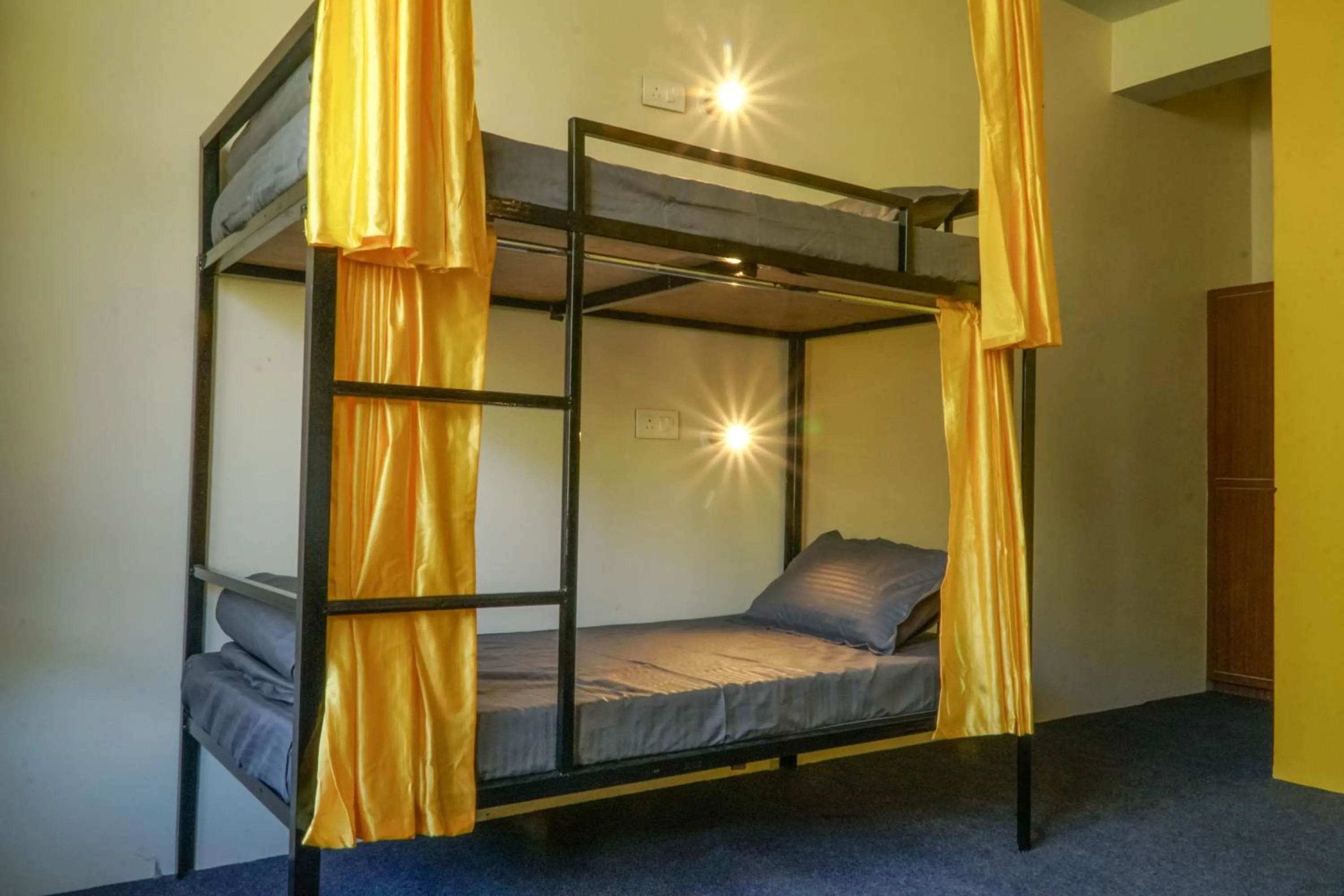 Bedroom, Bed in Firefly Hostel