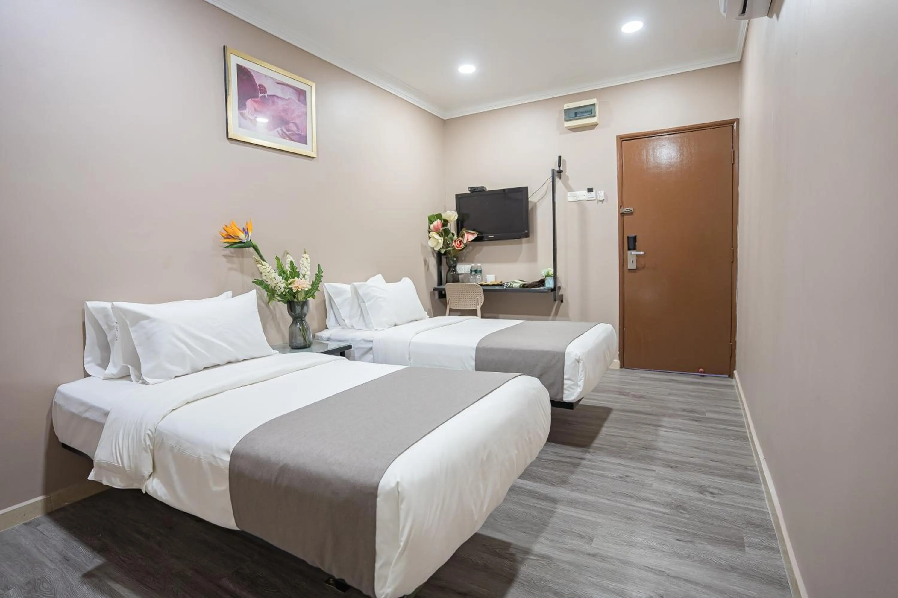 Bed in HOTEL 28 RAPID