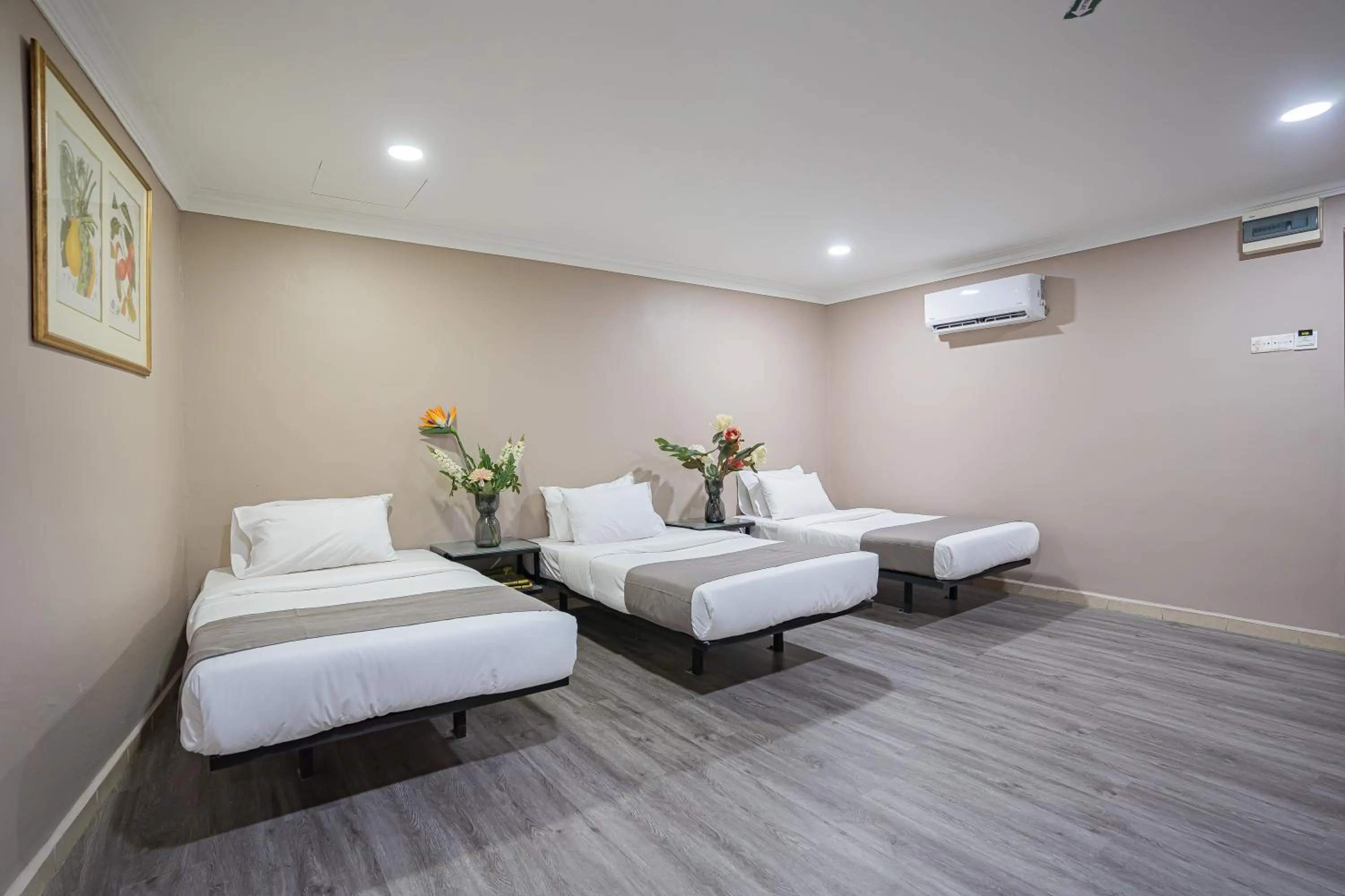 Bed in HOTEL 28 RAPID