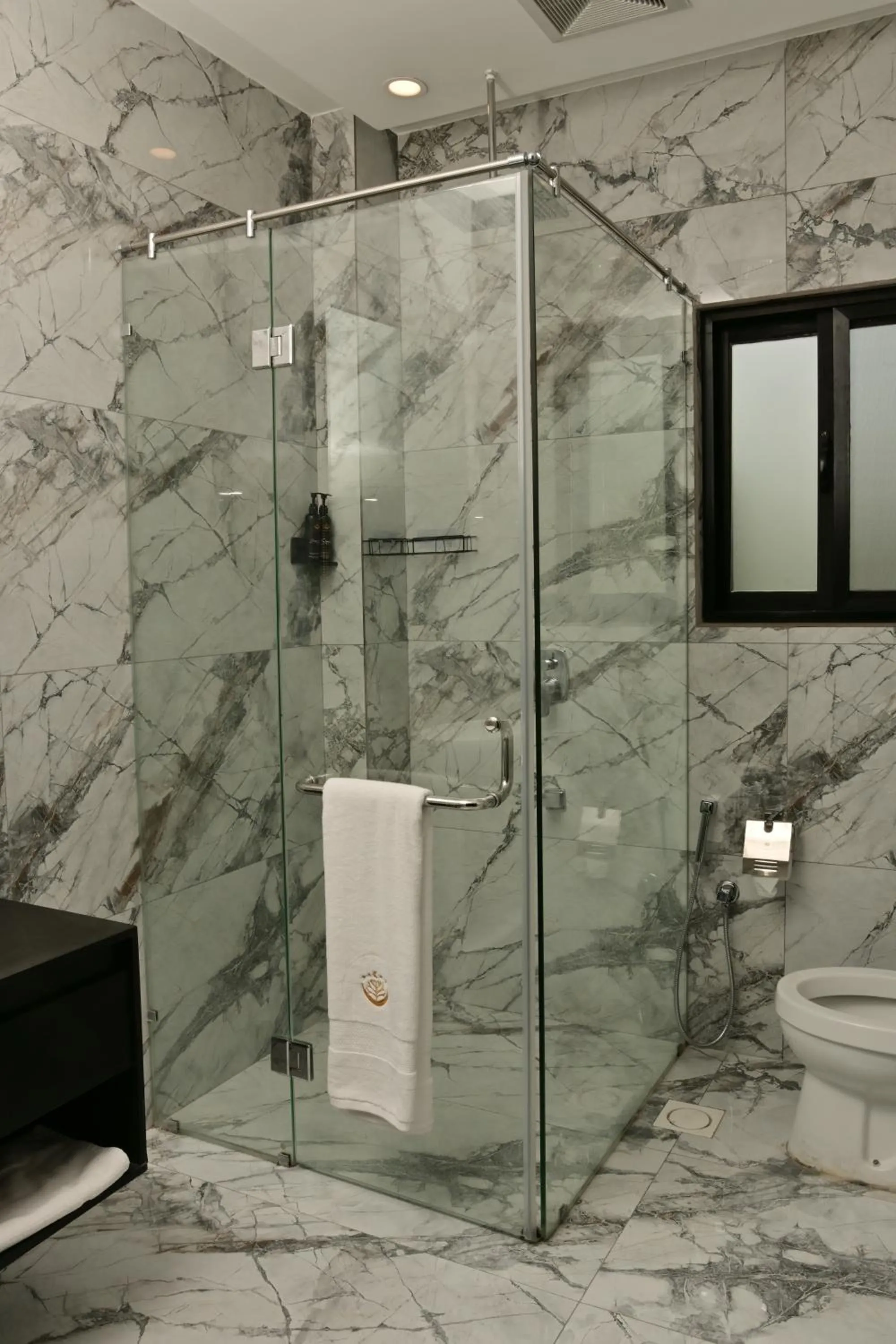 Shower in Villa Vista