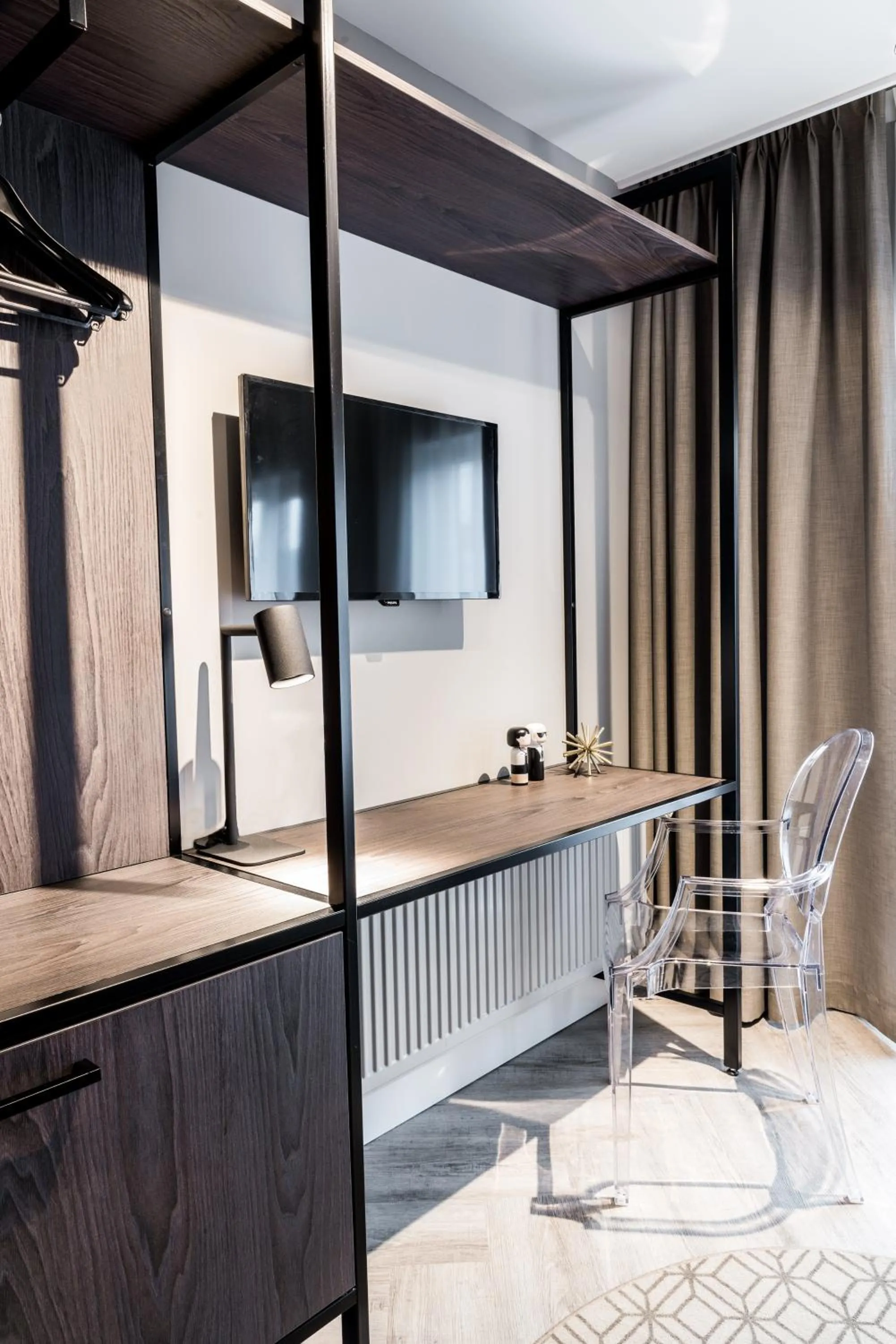 Decorative detail, Bed in Sandton Eindhoven Centre - Private parking